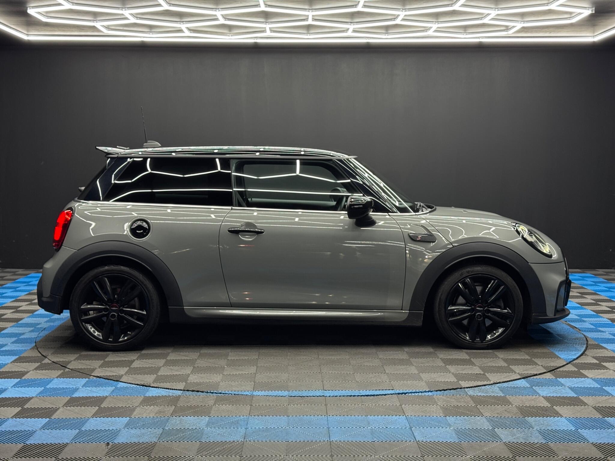 MINI Hatch view 4