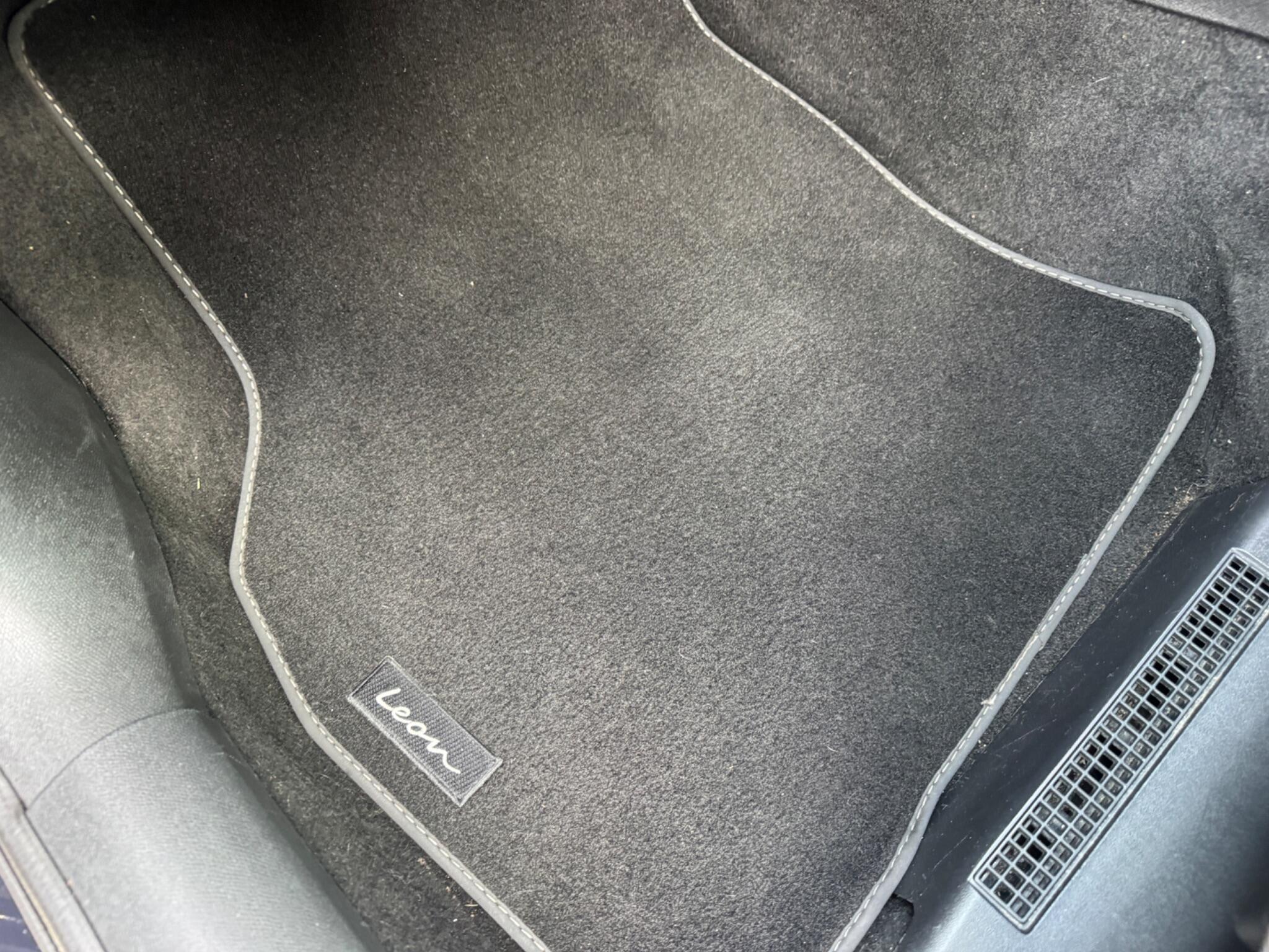 Seat Leon Leon view 75