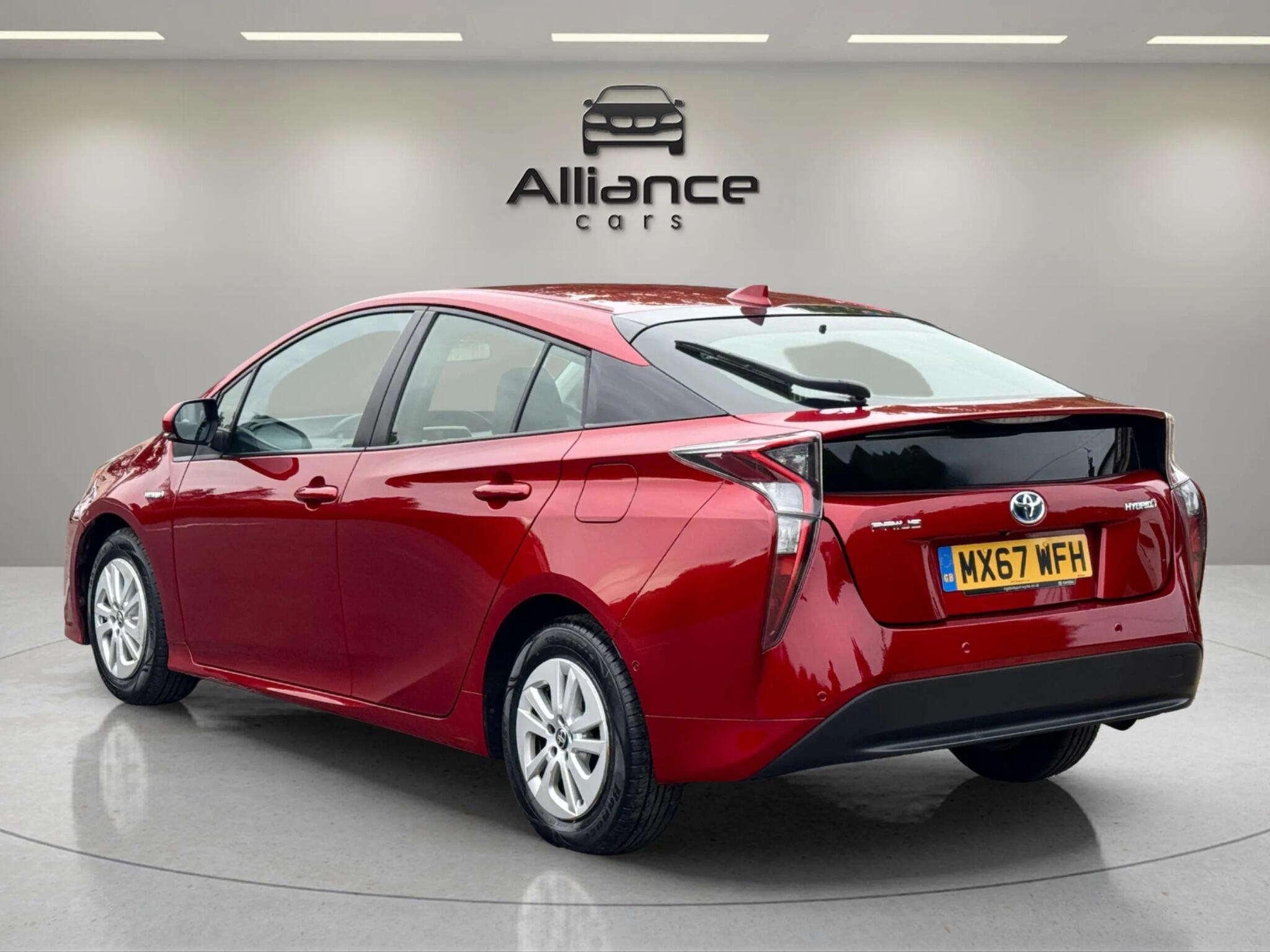 Toyota Prius view 19