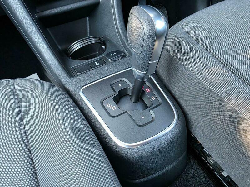 Volkswagen Up! view 38