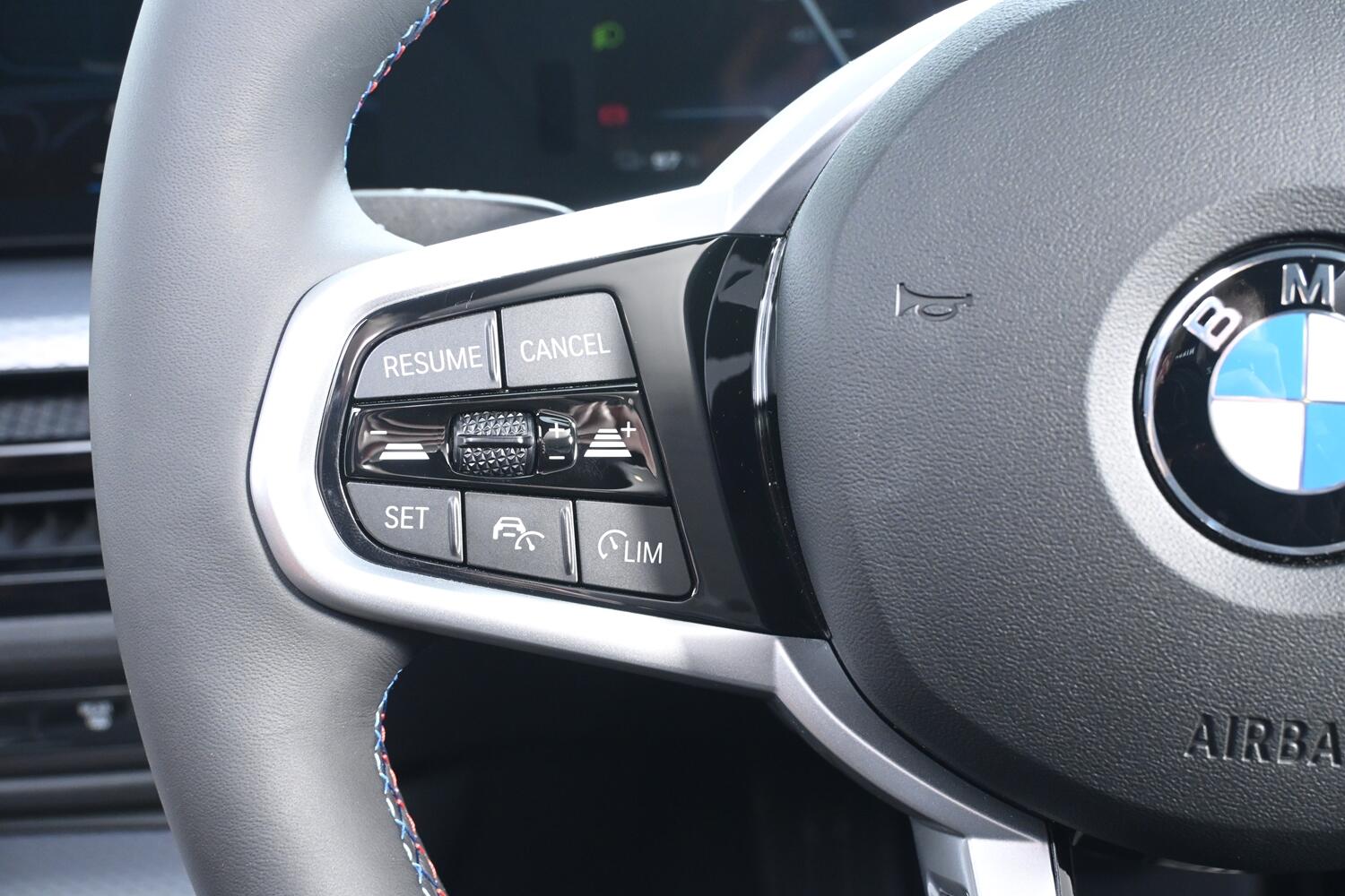 BMW I4 view 17
