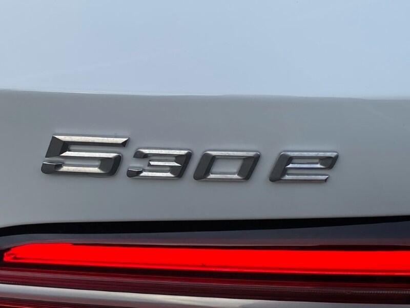 BMW 5 Series view 46