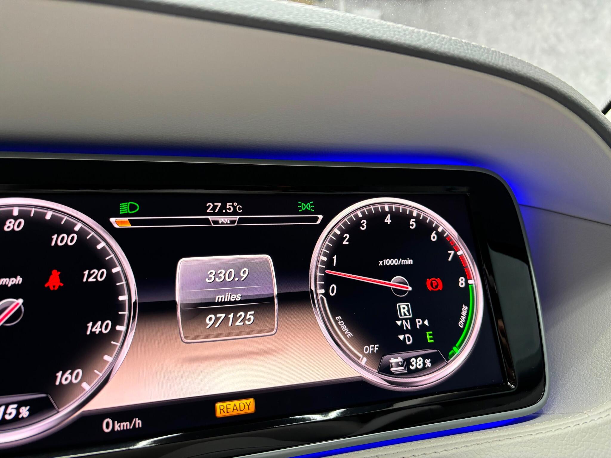 Mercedes-Benz S Class view 31