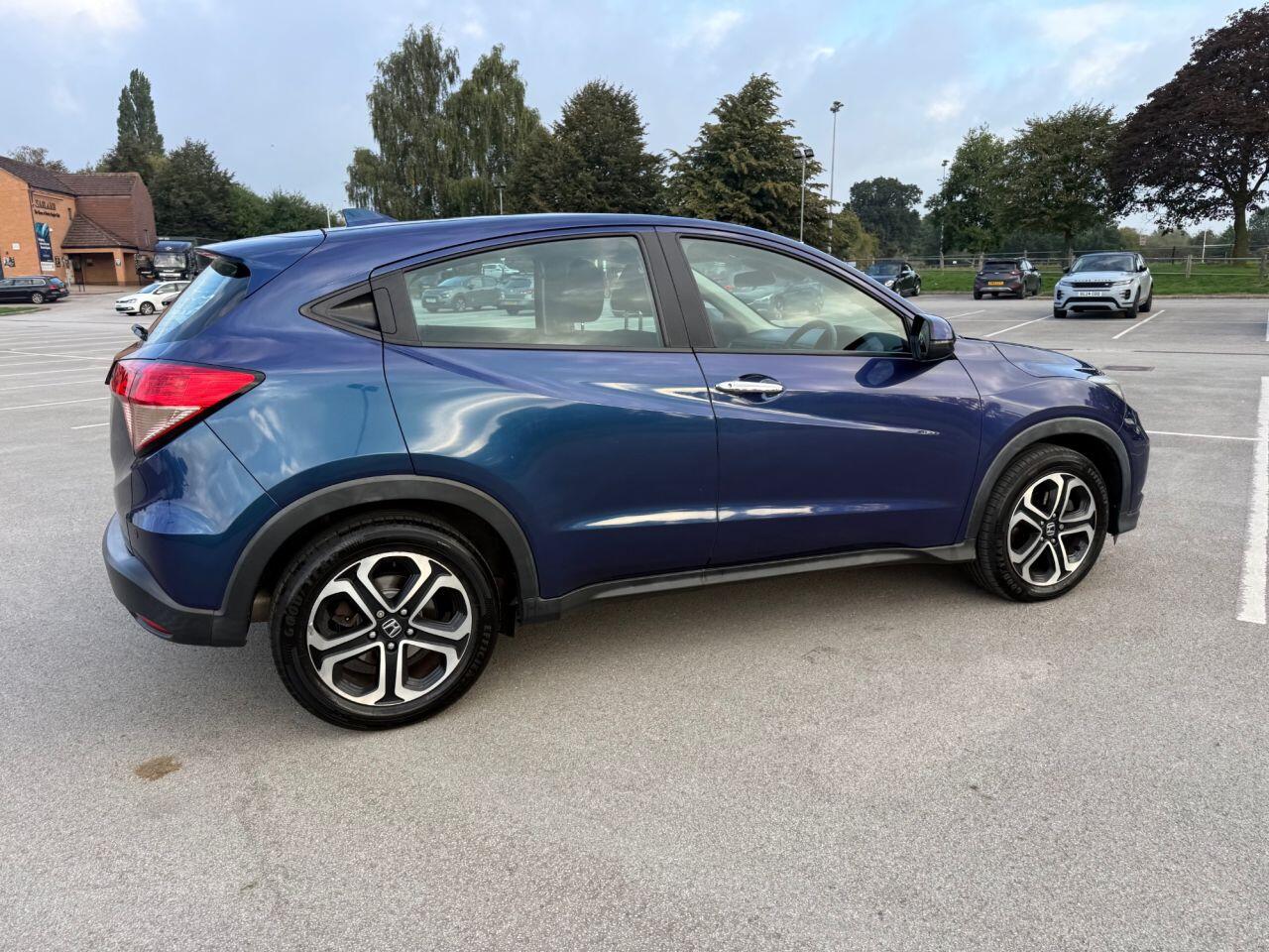 Honda HR-V view 34