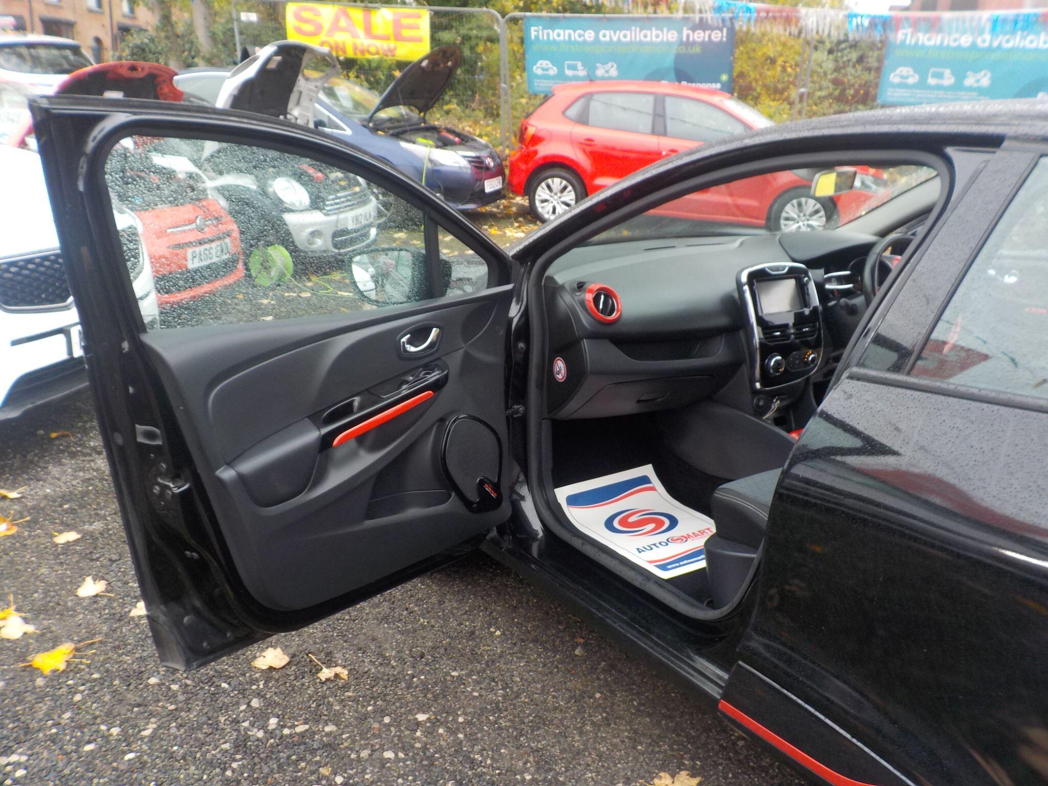 Renault Clio 0.9 TCe Dynamique S MediaNav Euro 5 (s/s) 5dr