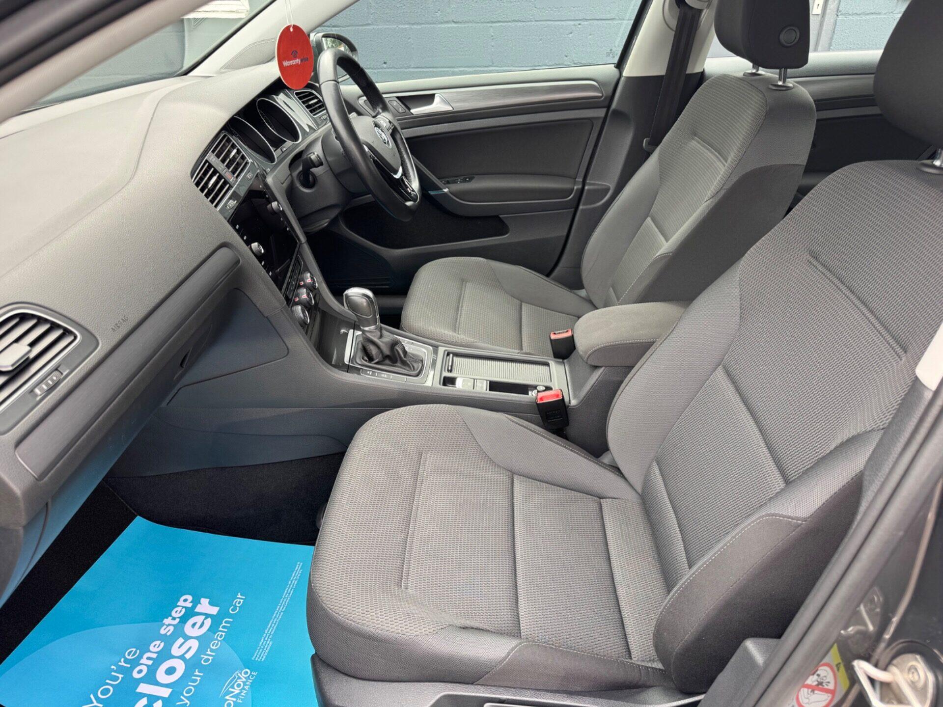 Volkswagen Golf view 27