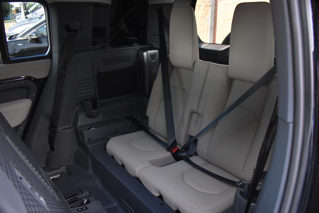 Land Rover Defender view 47