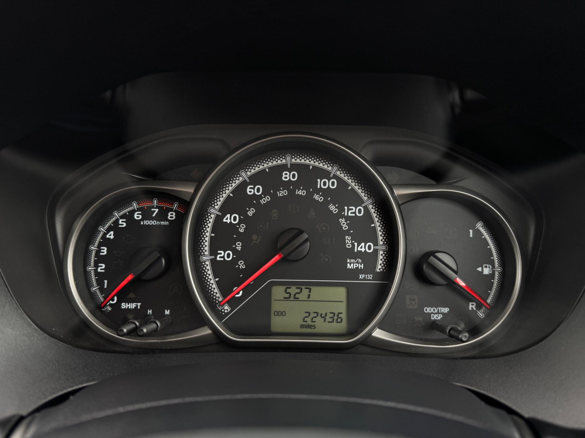 Toyota Yaris view 21