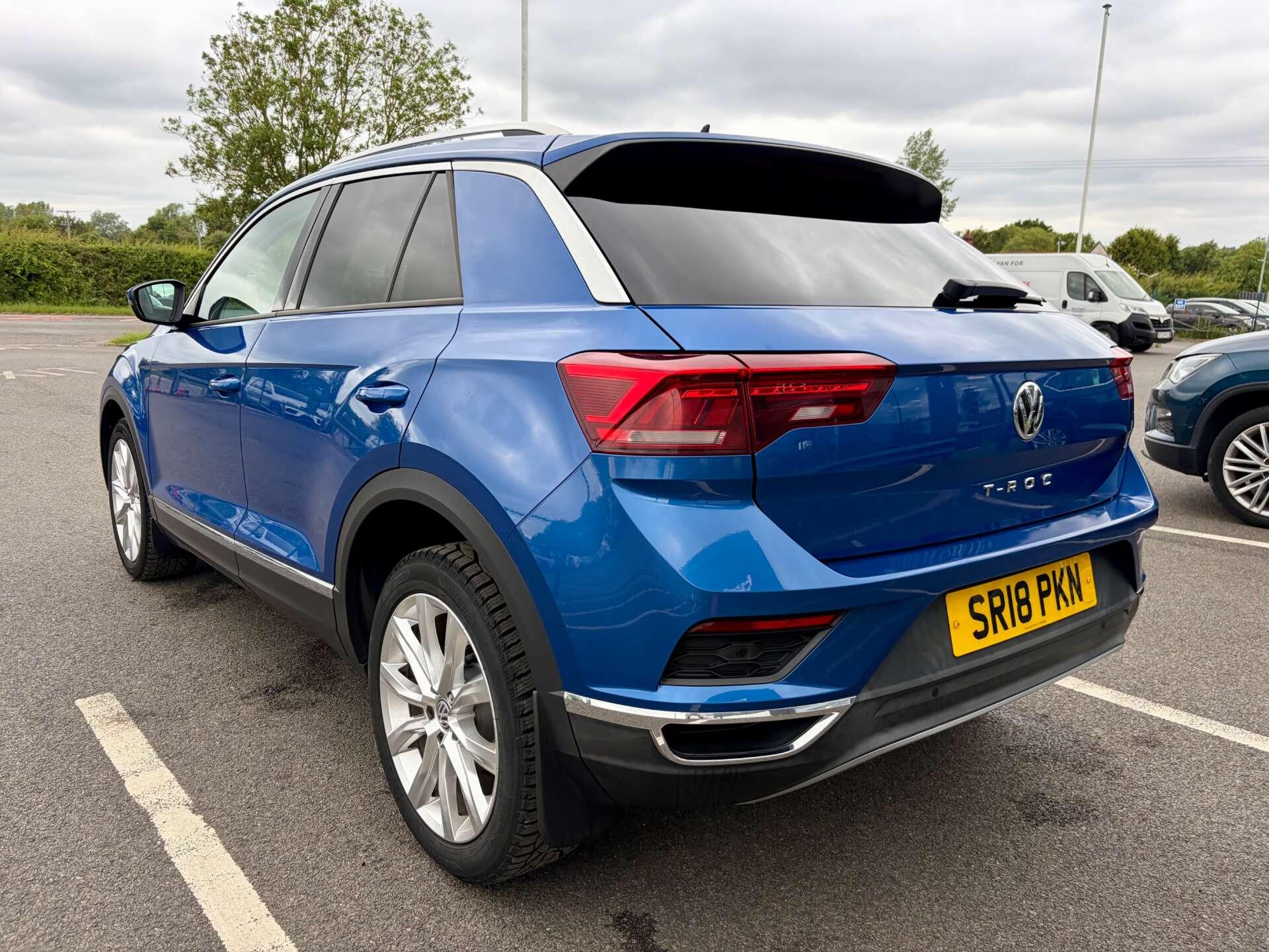 Volkswagen T-Roc view 6