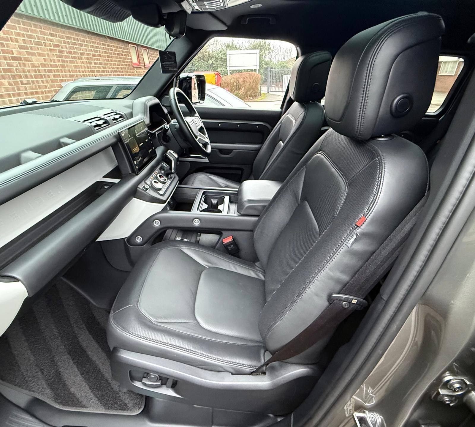 Land Rover Defender view 17