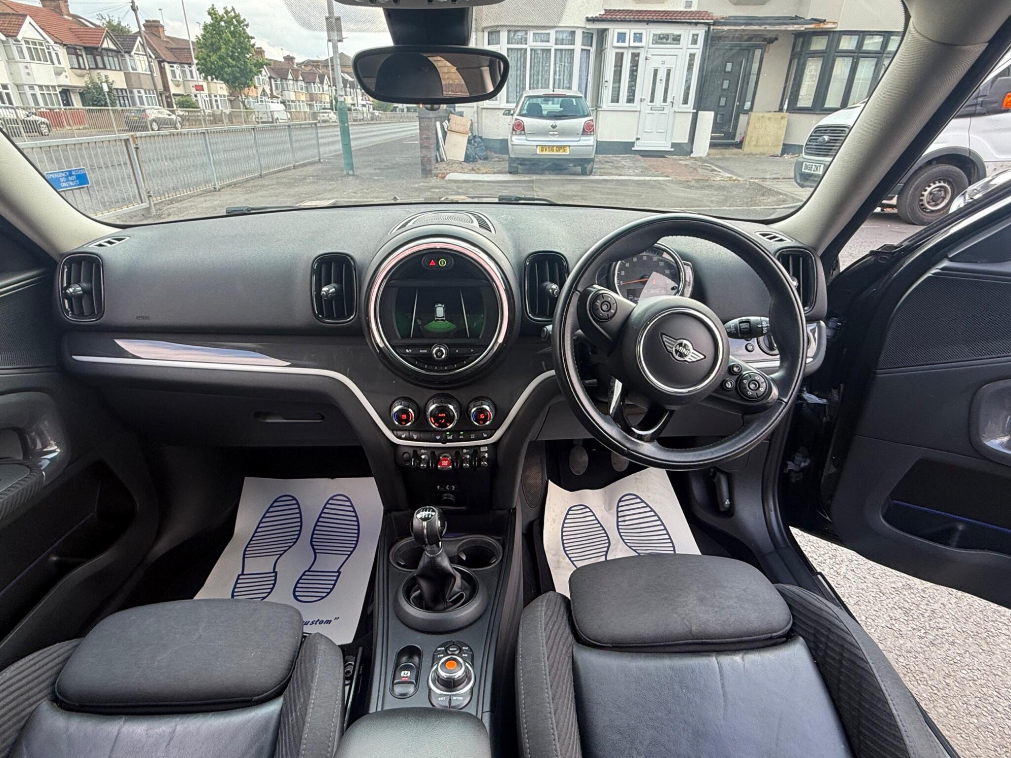 Mini Countryman view 15