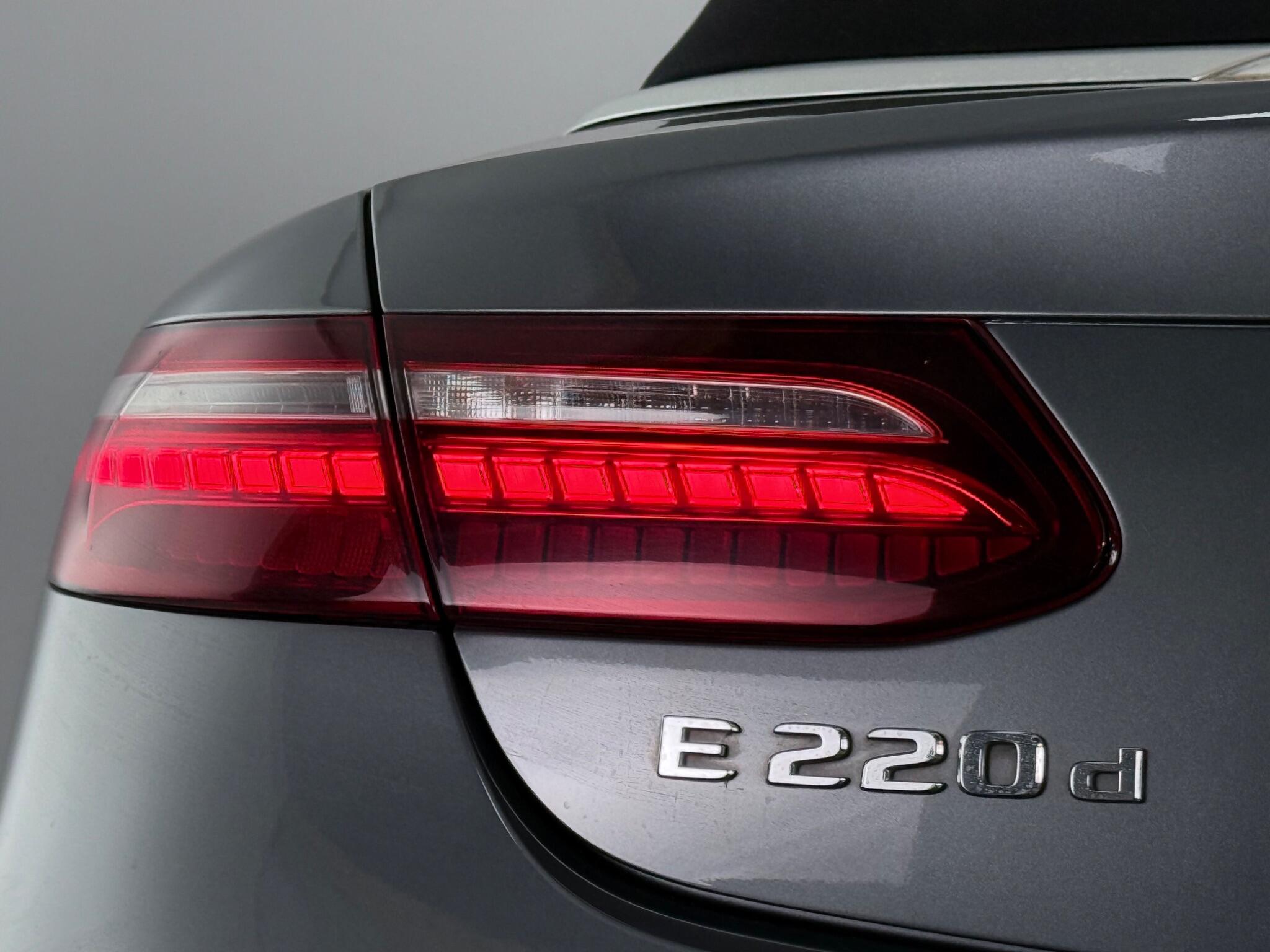 Mercedes-Benz E-Class view 12