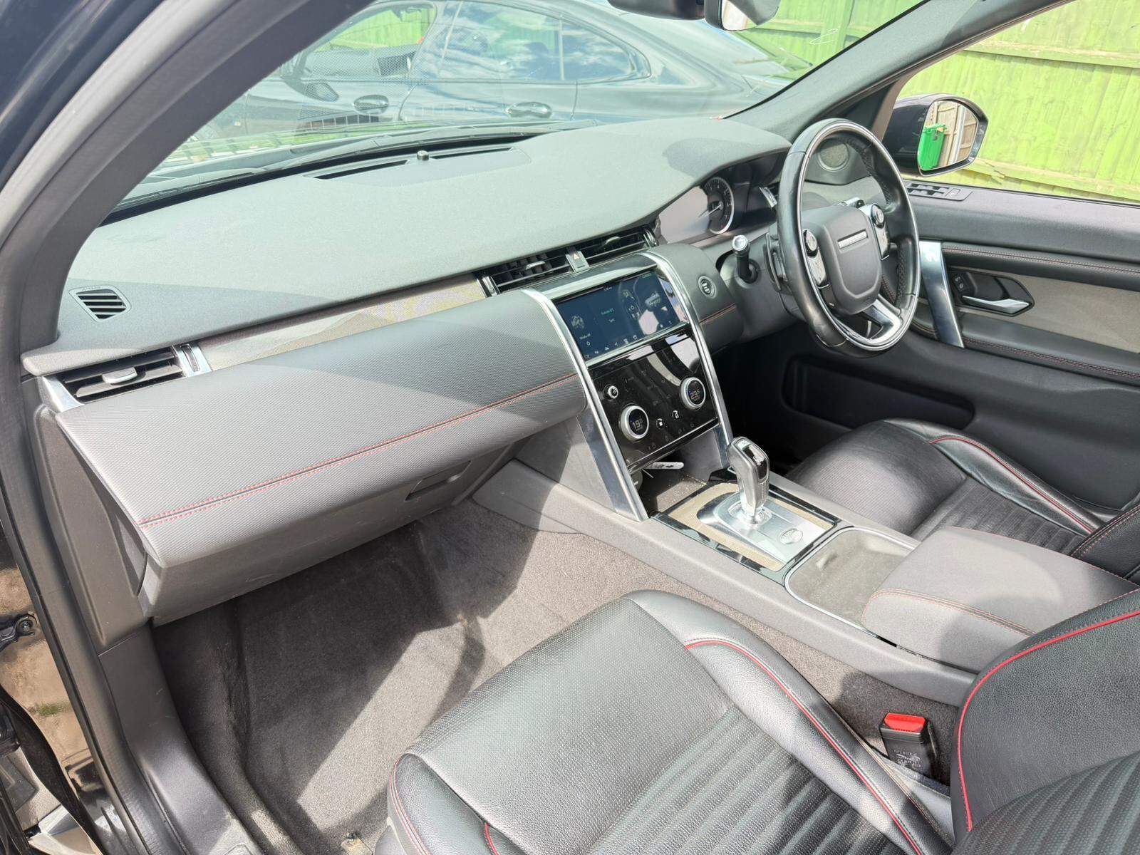 Land Rover Discovery Sport view 9
