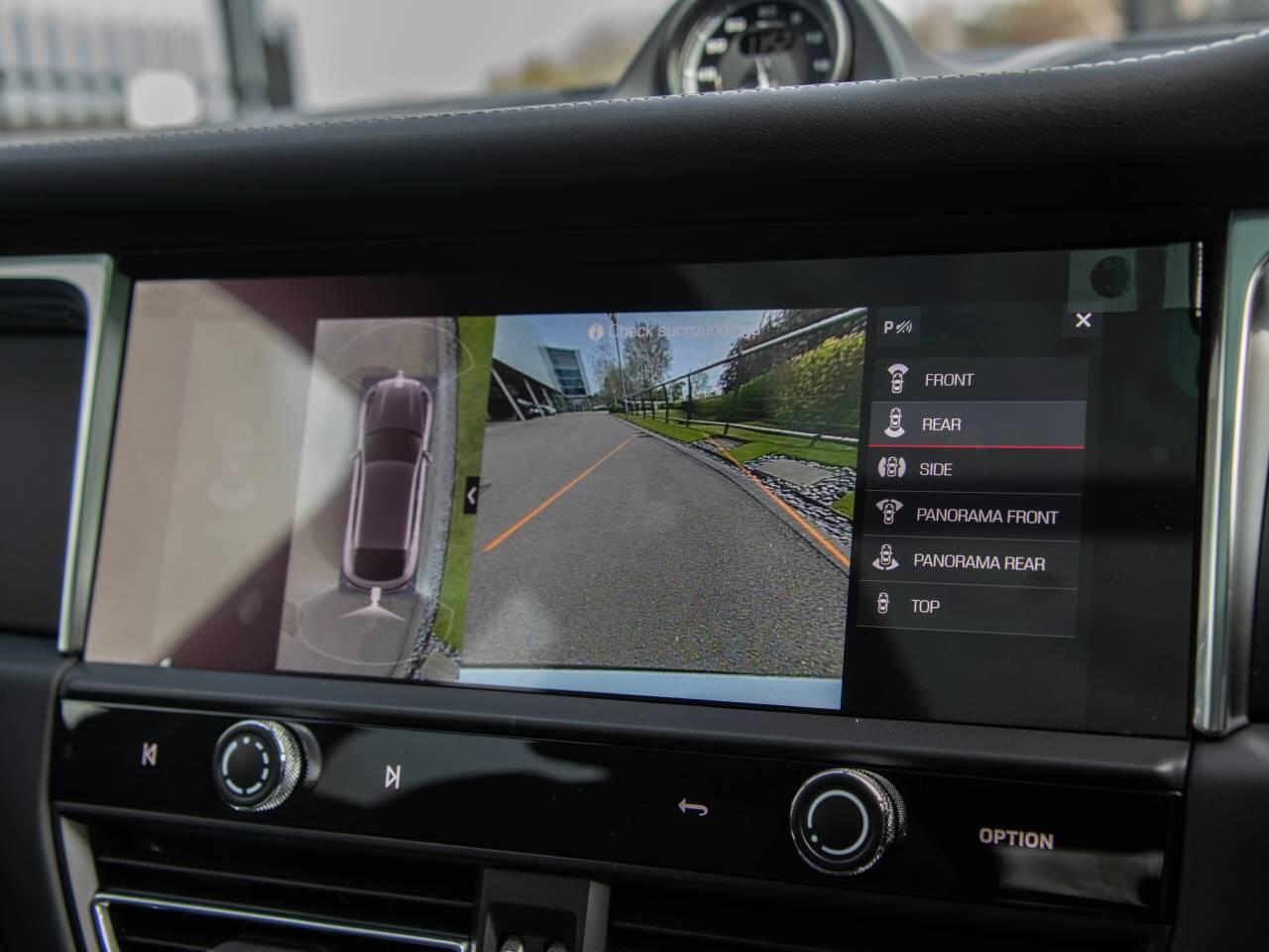 Porsche Macan view 59