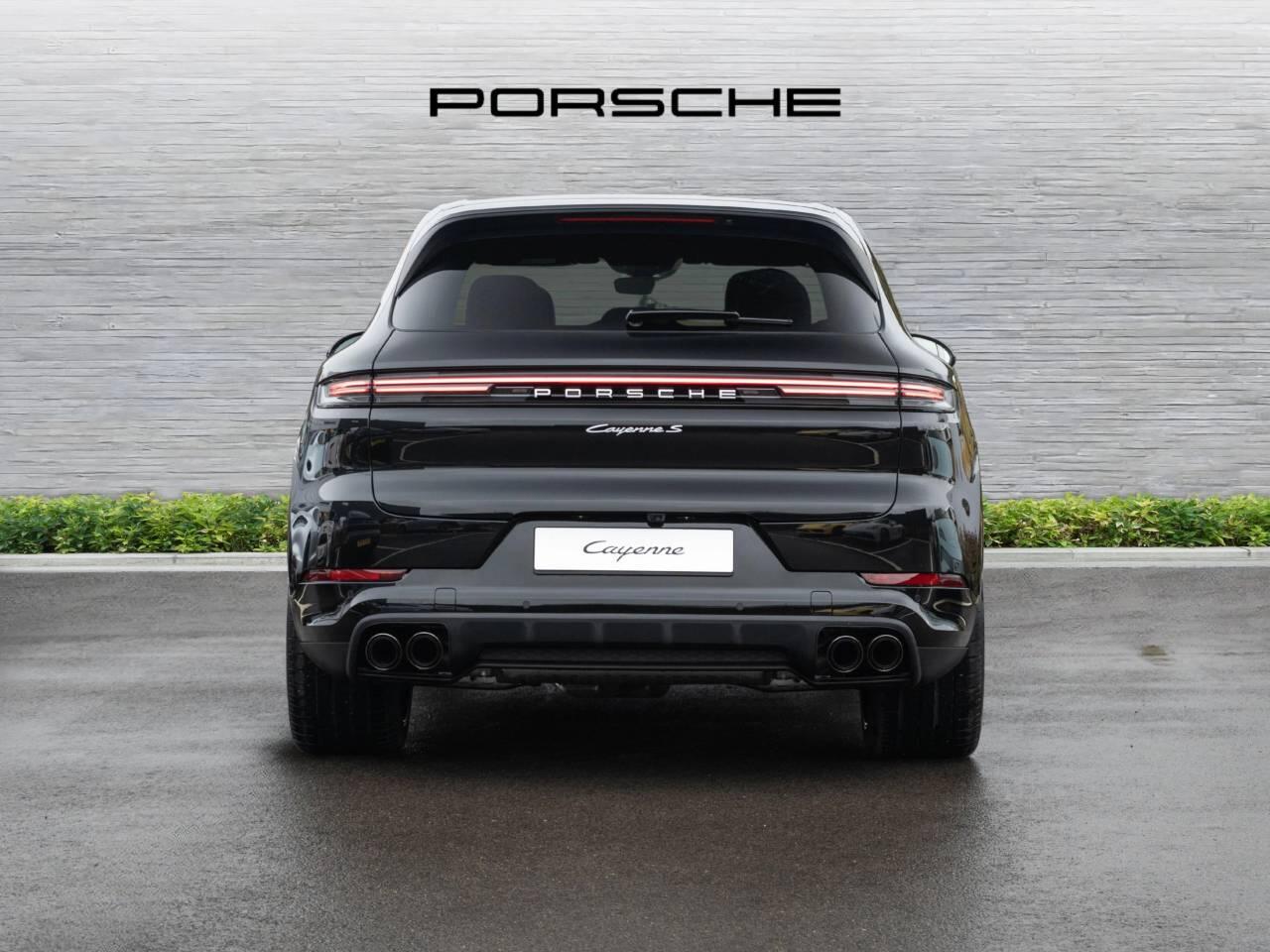 Porsche Cayenne view 7