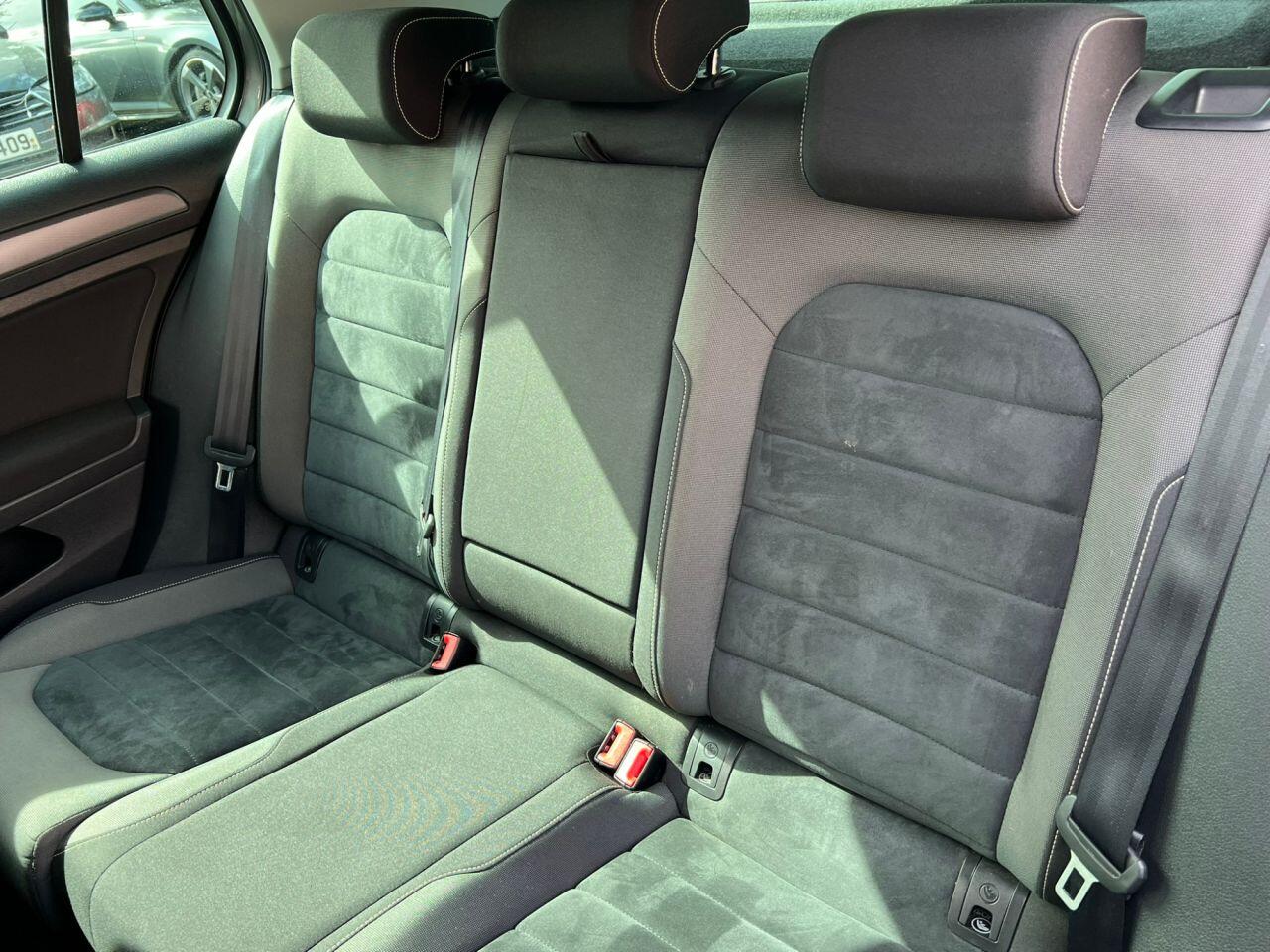 Volkswagen Golf view 21