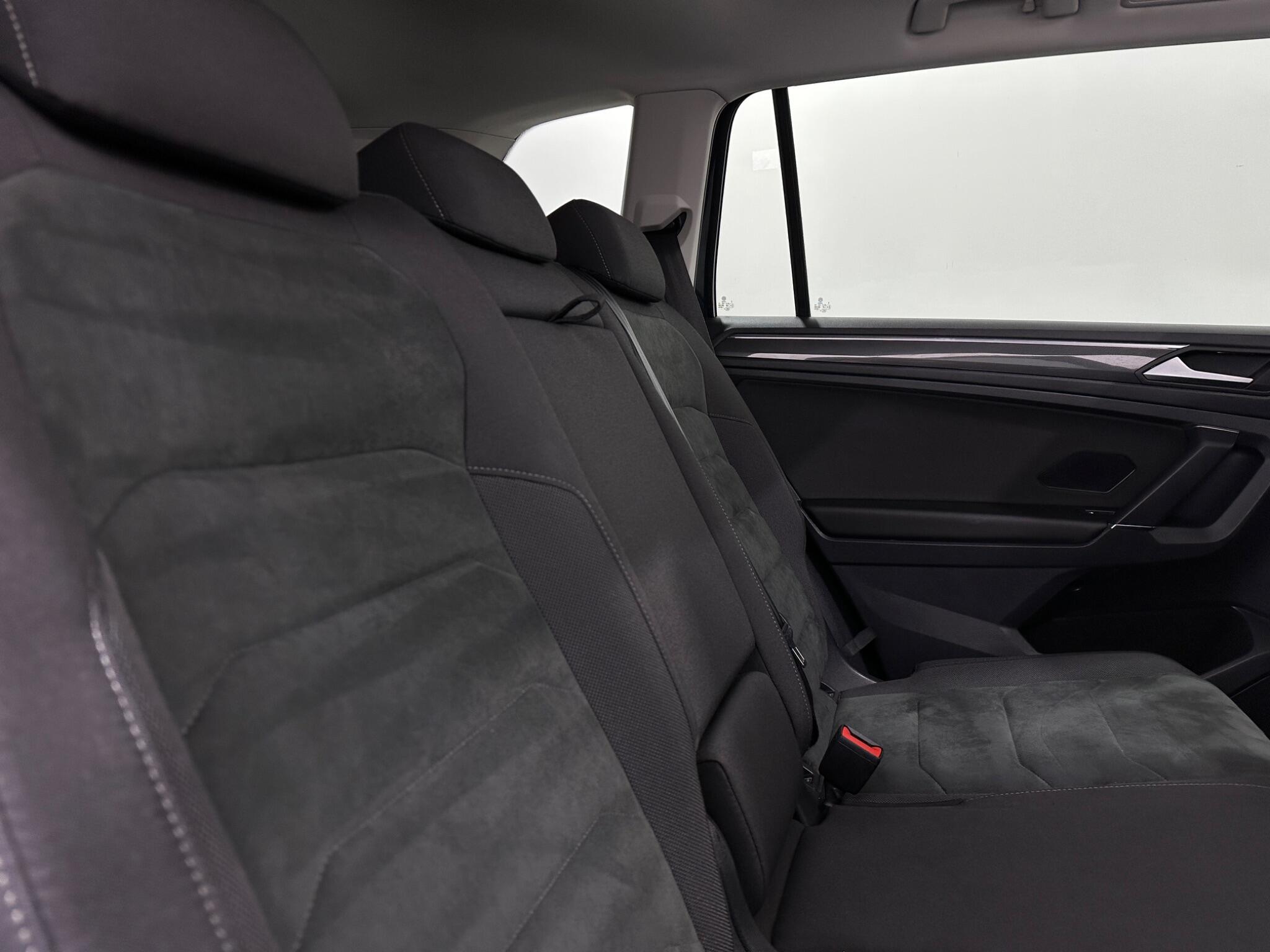 Volkswagen Tiguan Allspace view 42