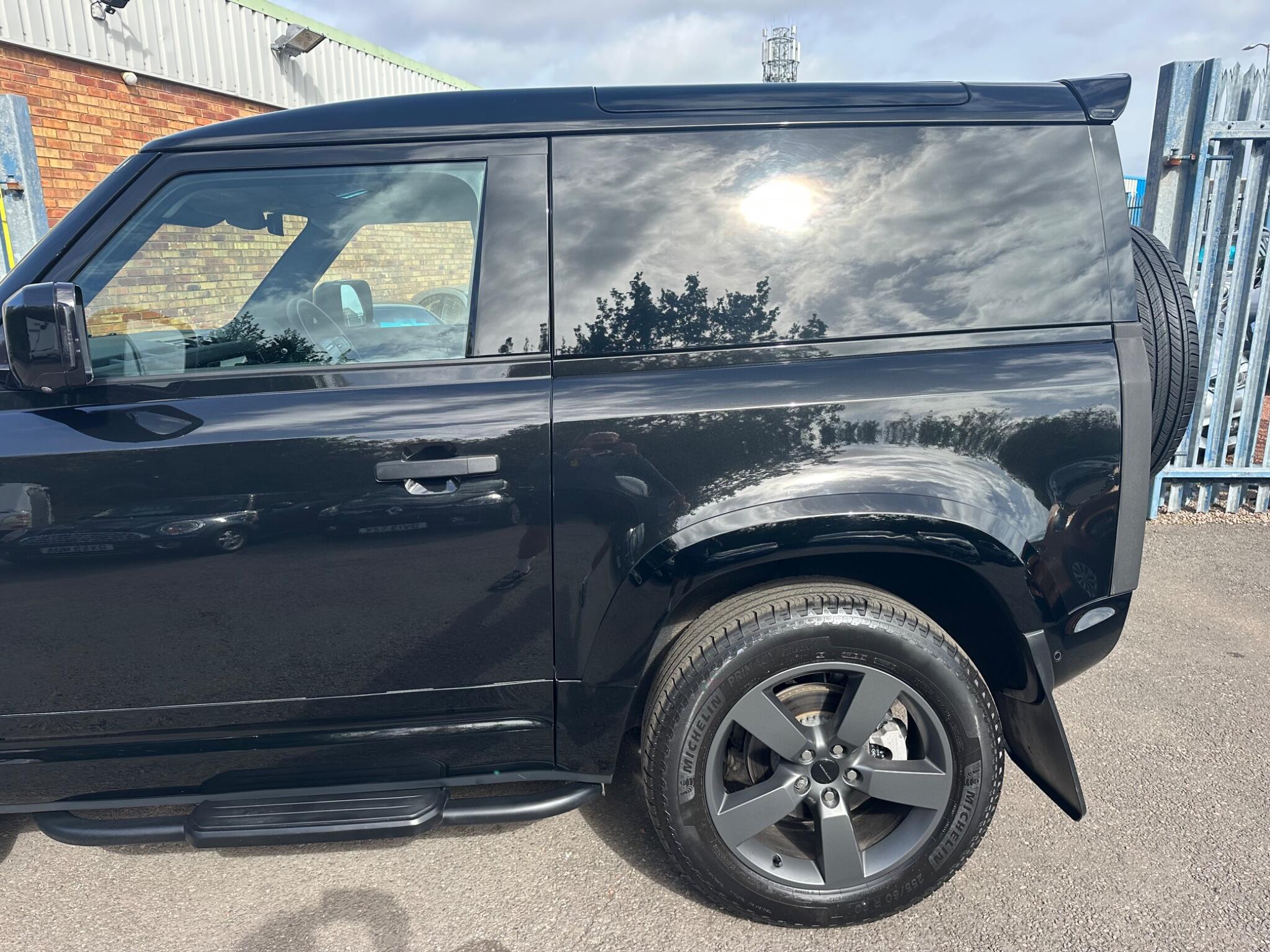Land Rover Defender view 15