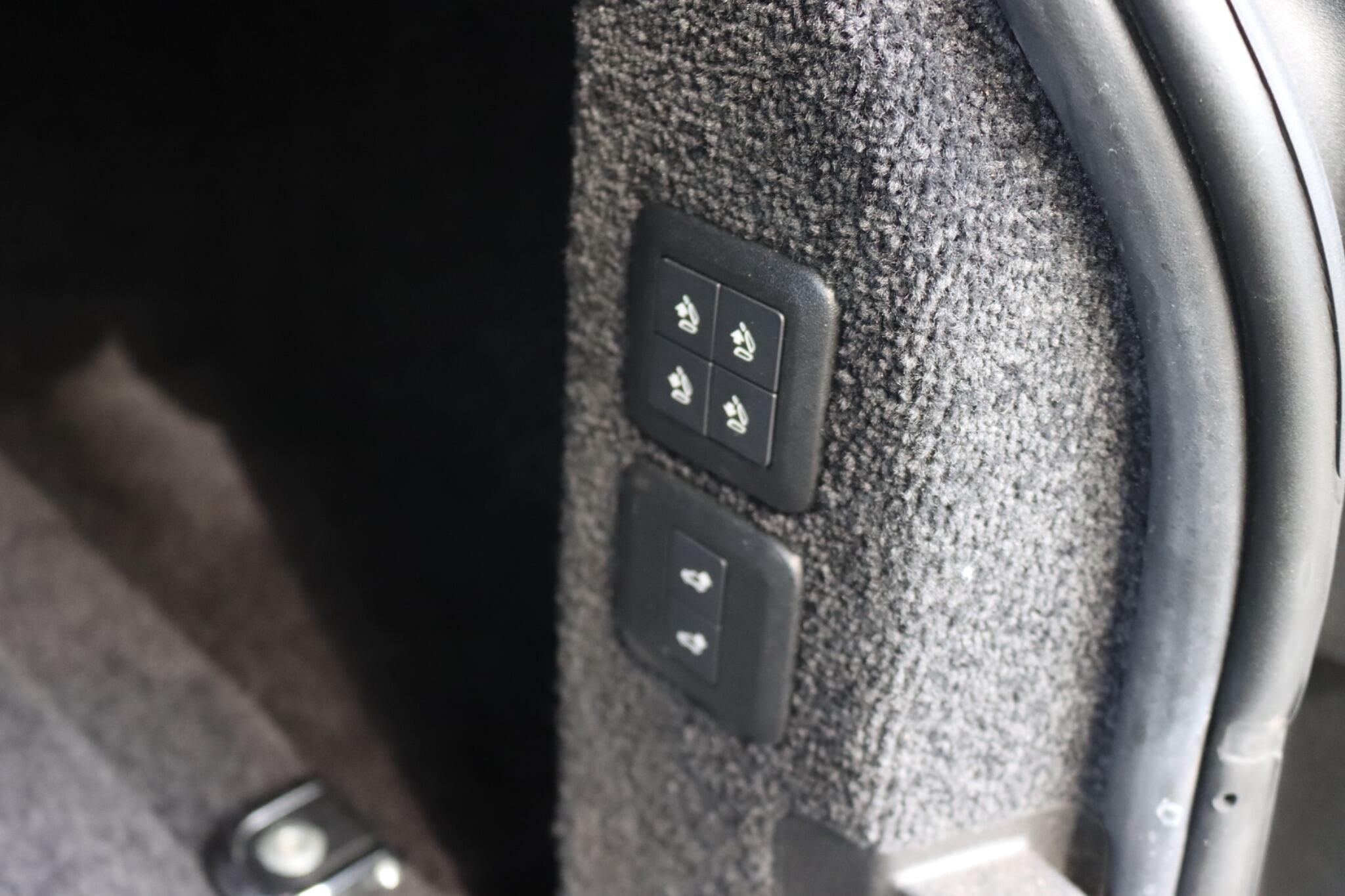 Land Rover Range Rover view 27