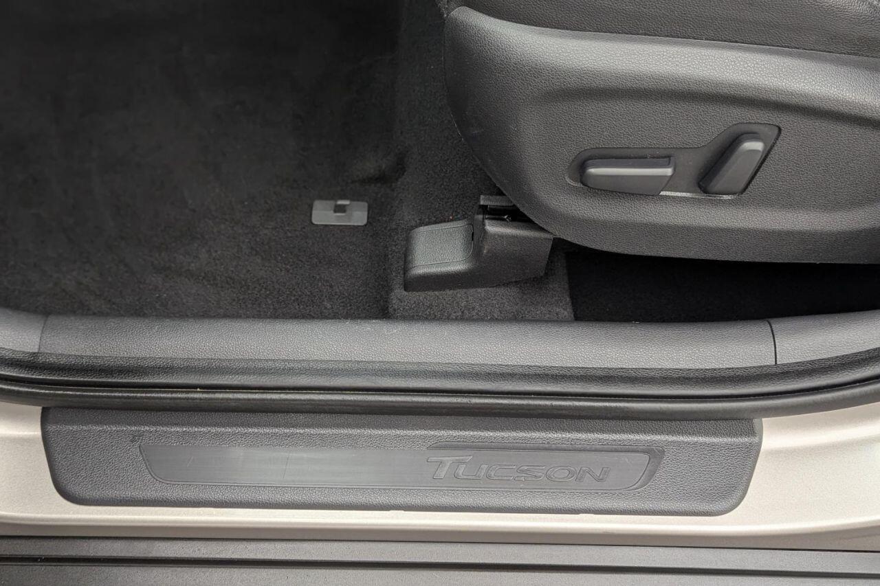 Hyundai Tucson view 25
