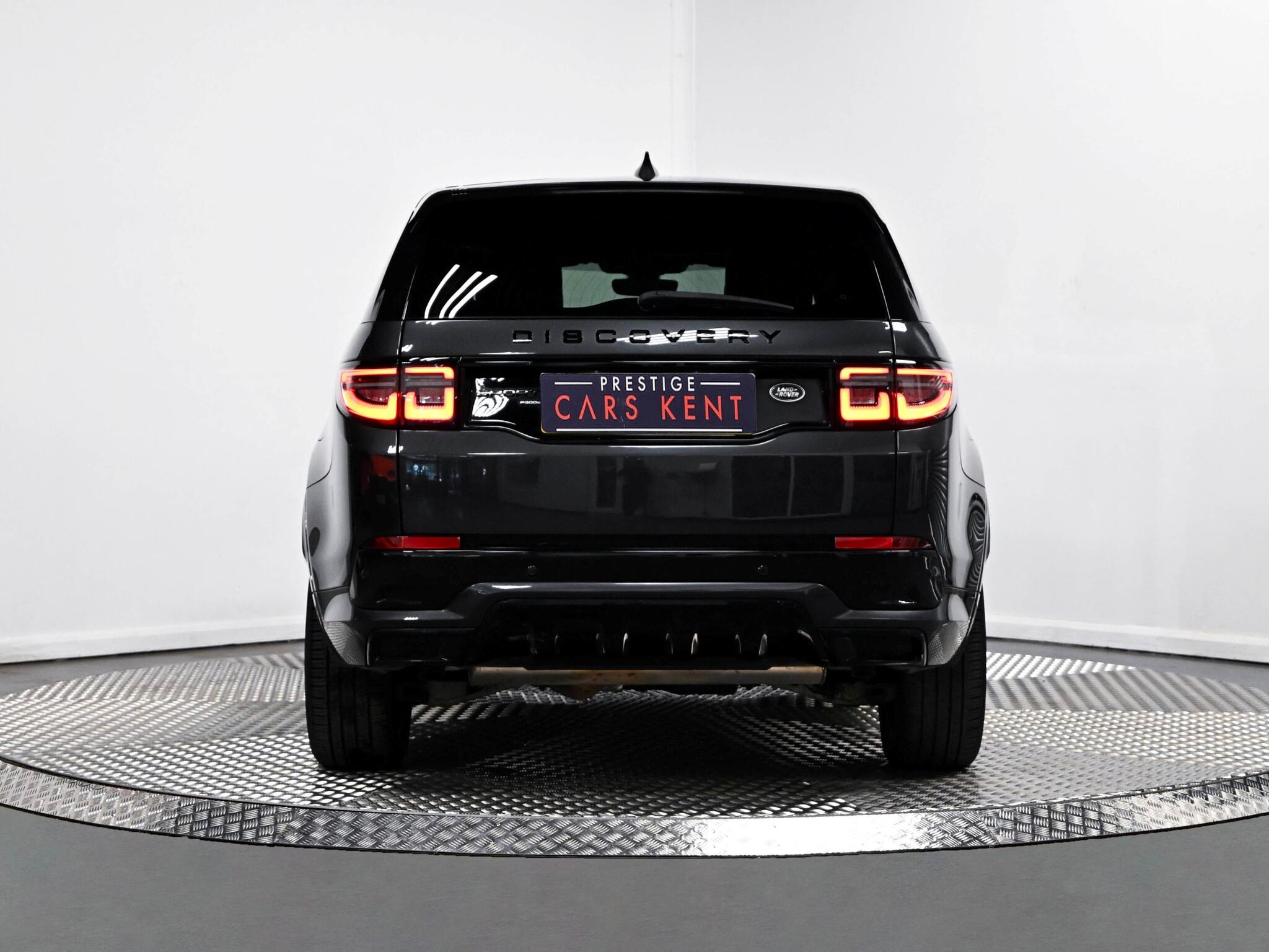 Land Rover Discovery Sport view 21