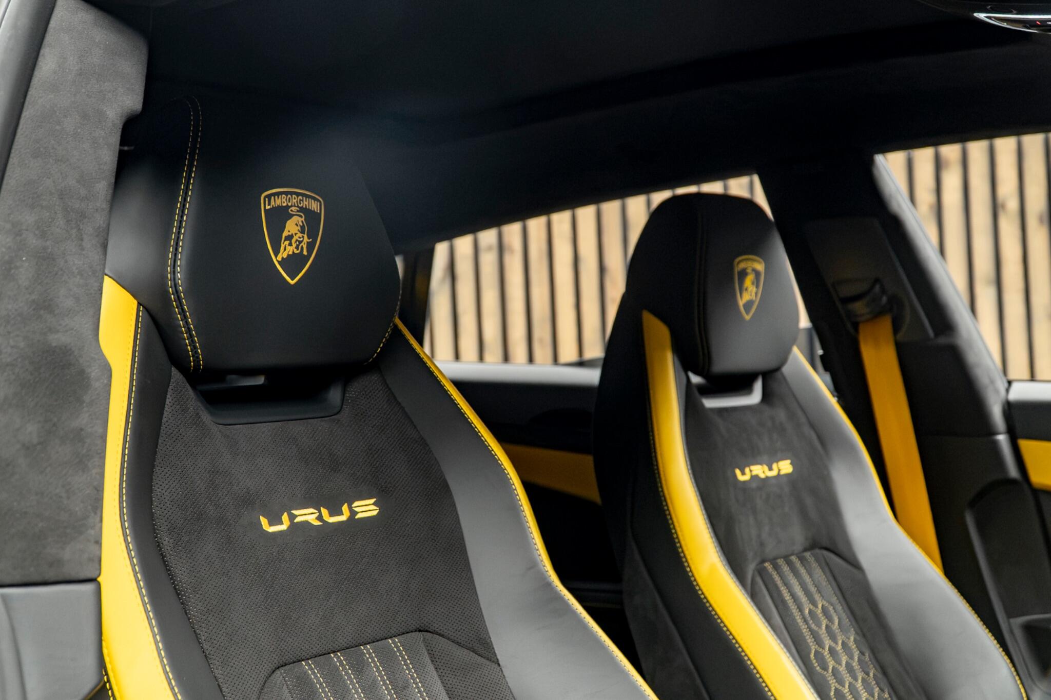 Lamborghini Urus view 37
