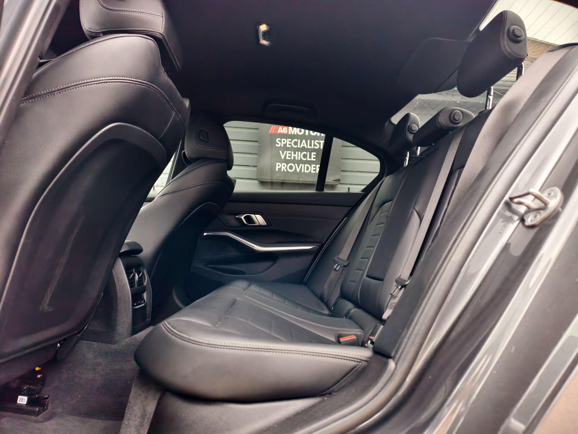 BMW 3 Series view 12