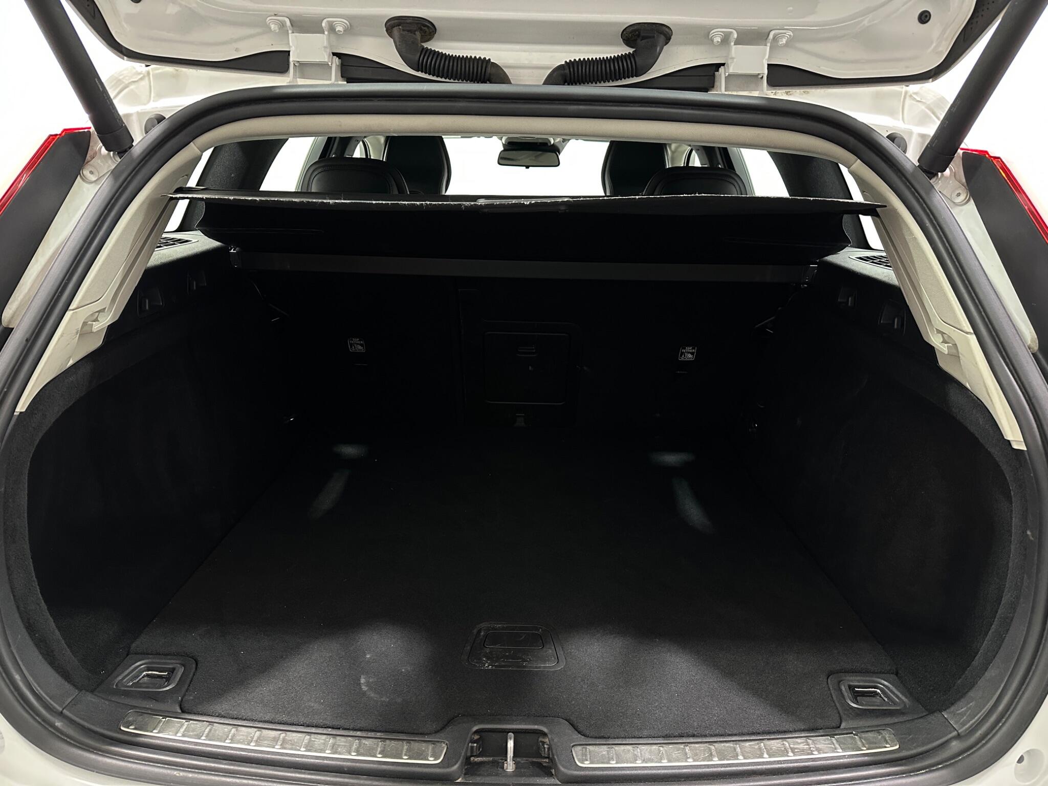 Volvo V60 view 45