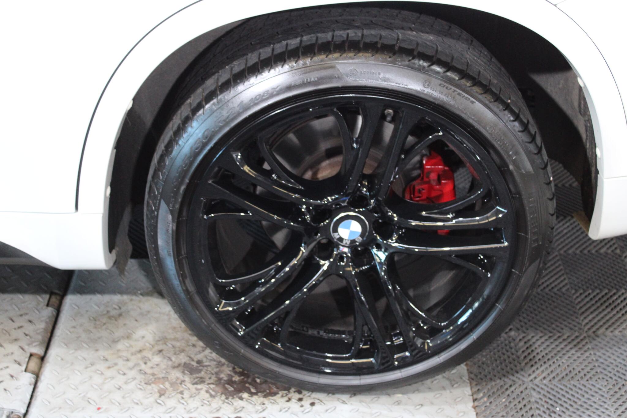 BMW X5 view 7