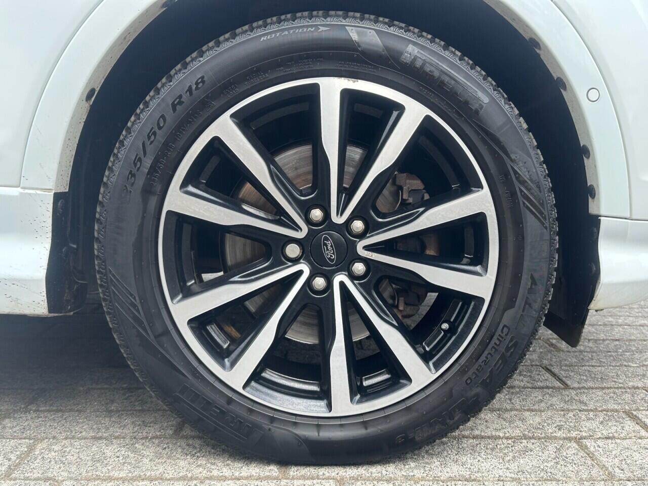 Ford Kuga view 44