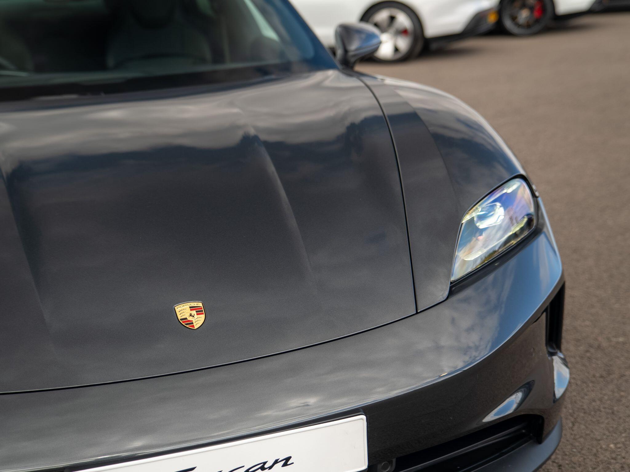 Porsche Taycan view 35