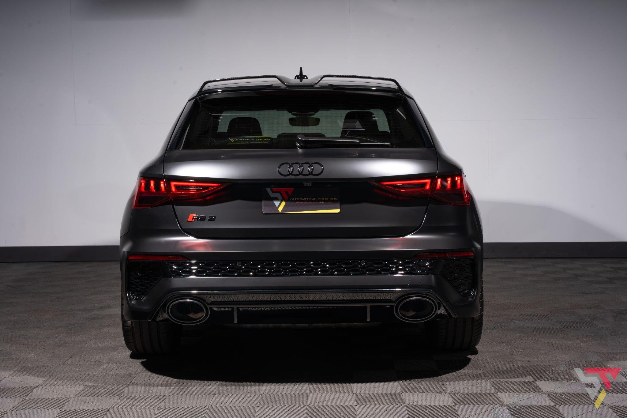 Audi RS3 view 32