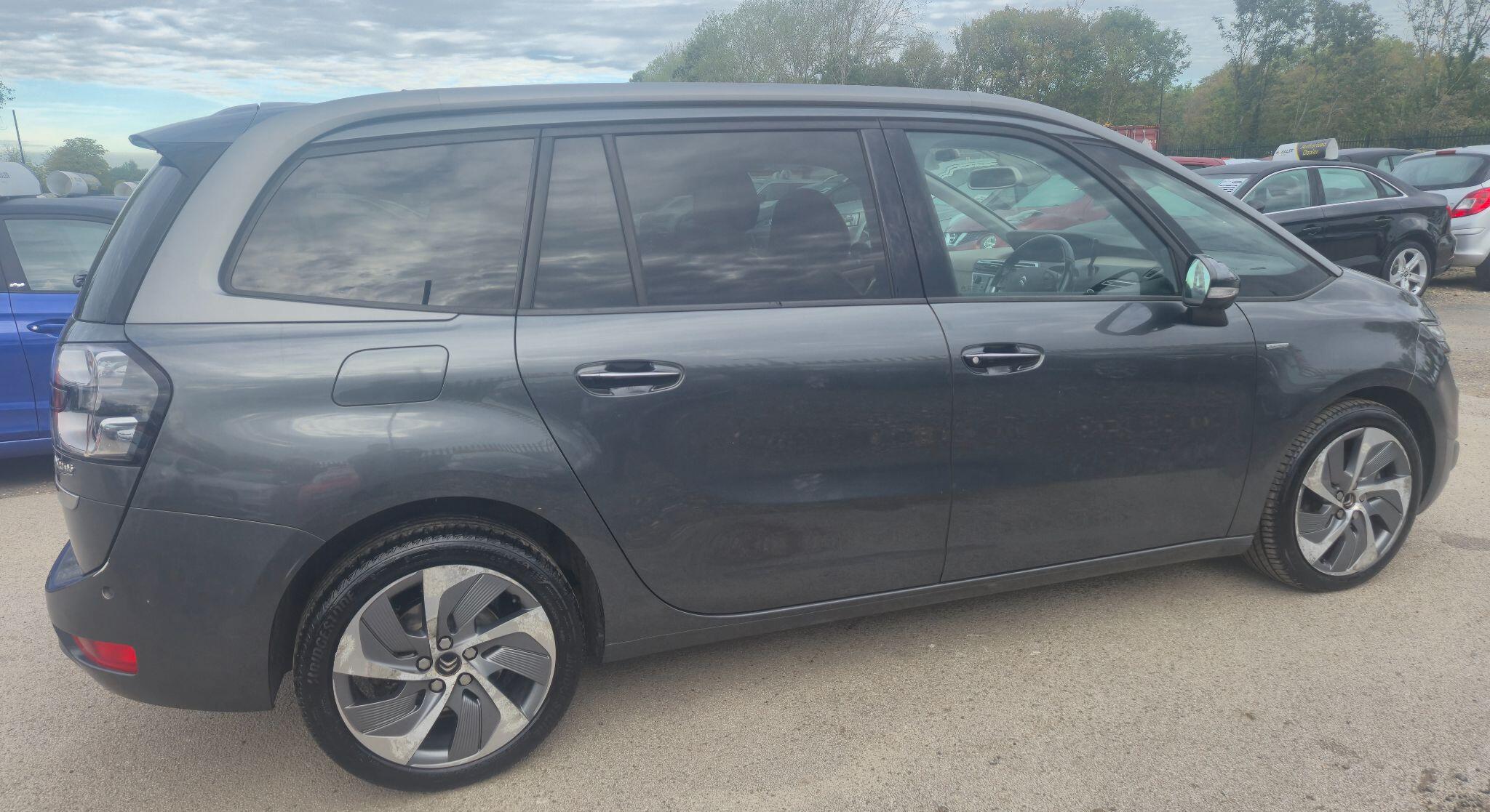 Citroen Grand C4 Picasso view 11