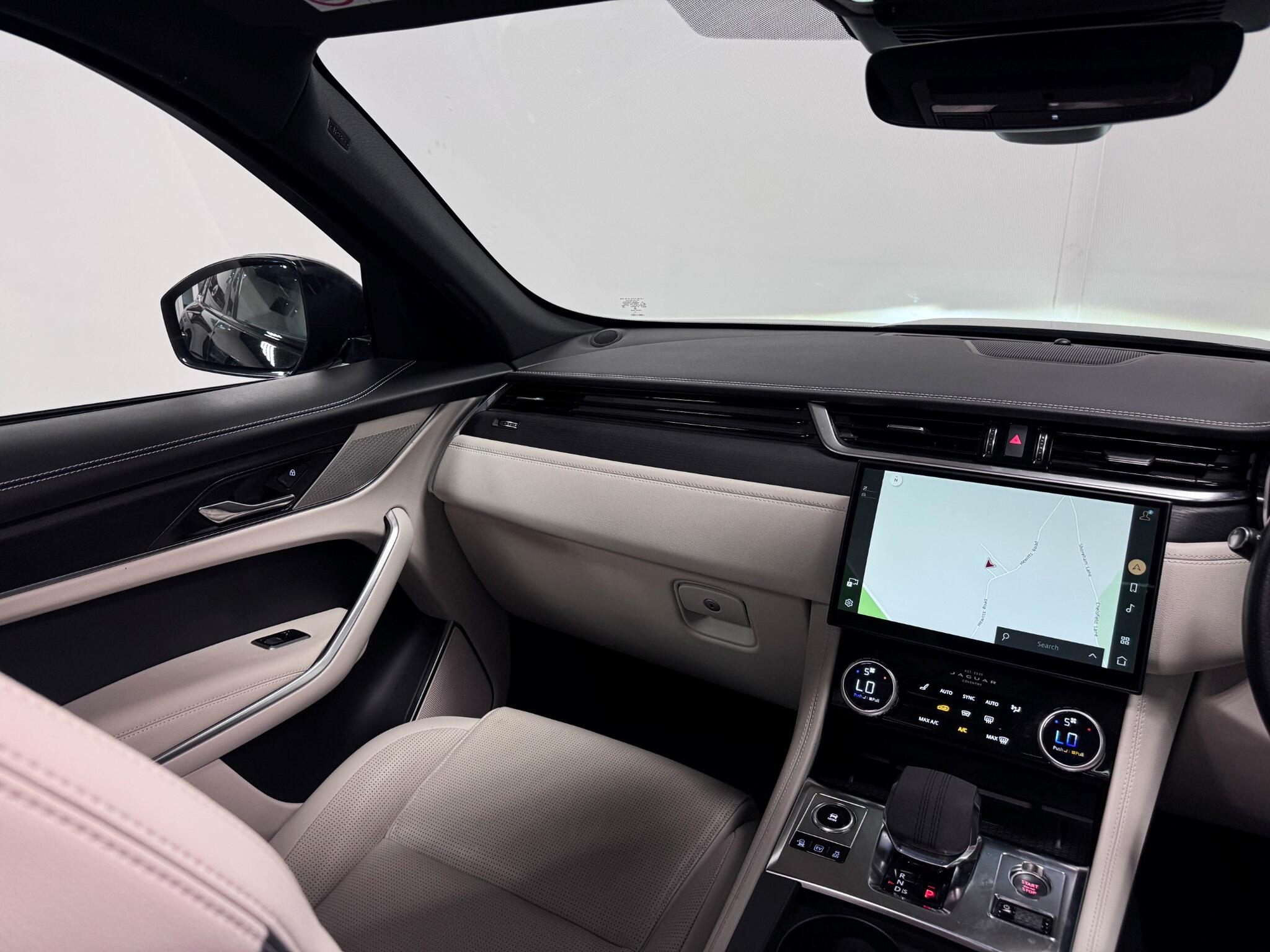 Jaguar F-Pace view 31
