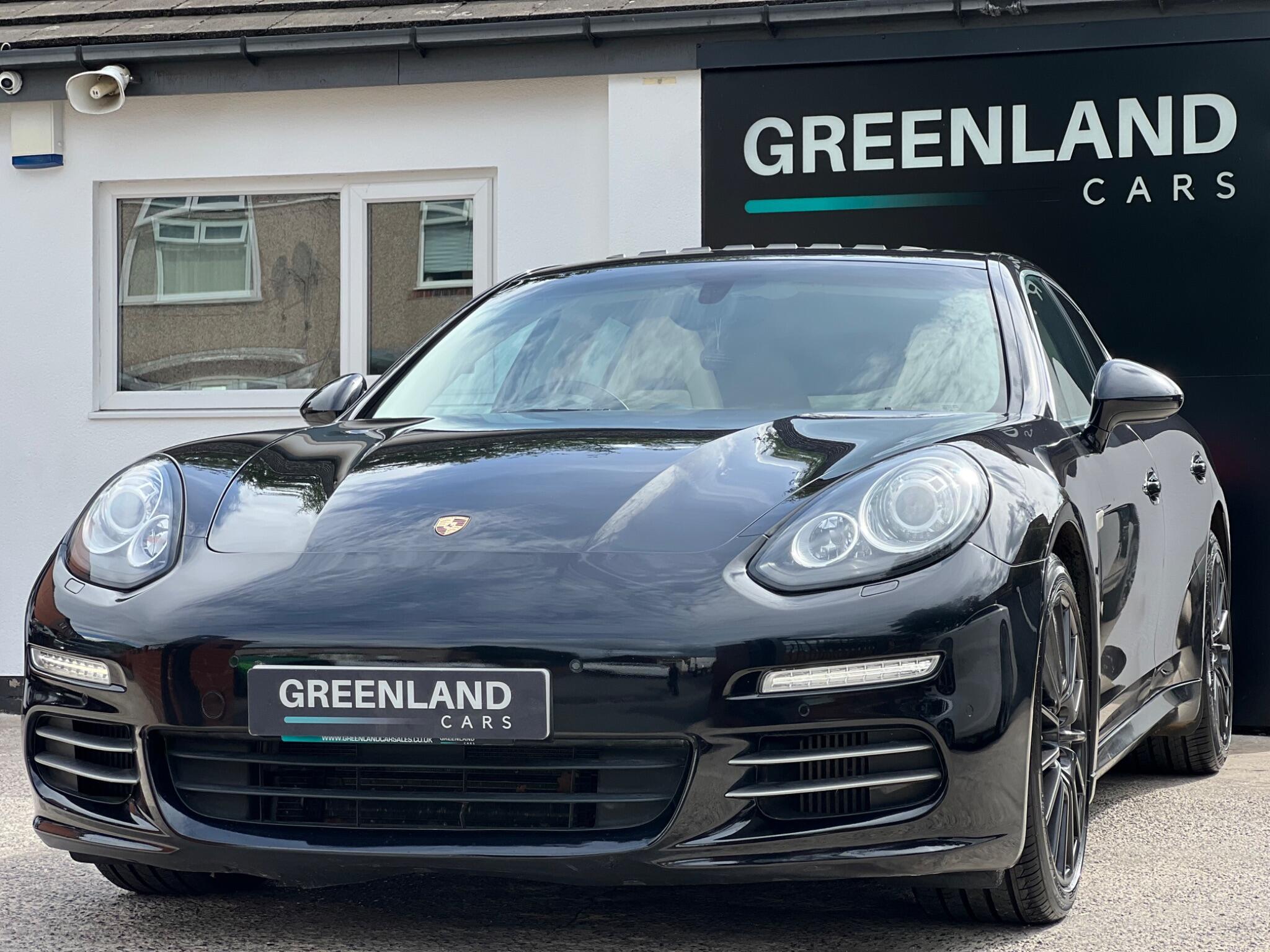 Porsche Panamera view 33