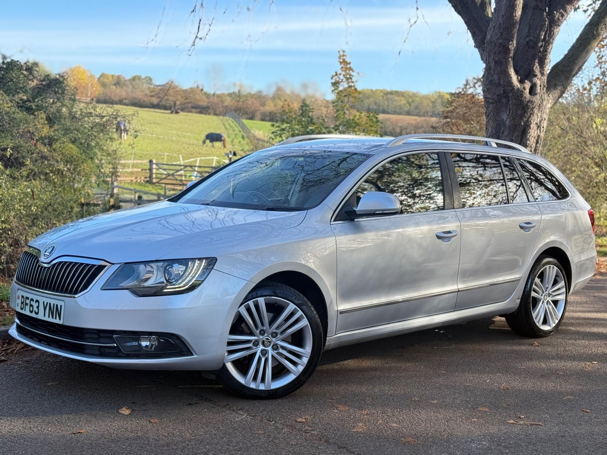 2013 Skoda Superb 2.0 TDI Elegance Euro 5 (s/s) 5dr • 155,000 miles image 7