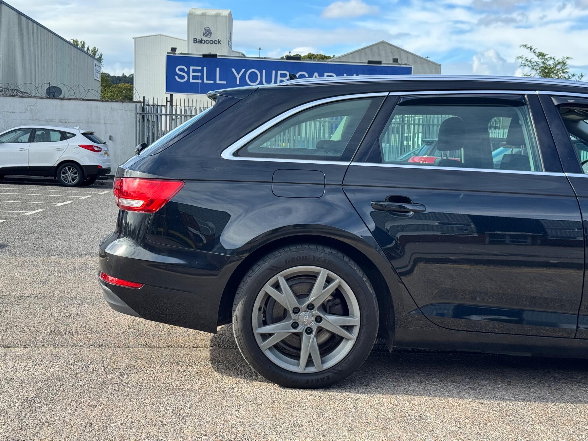 Audi A4 view 50