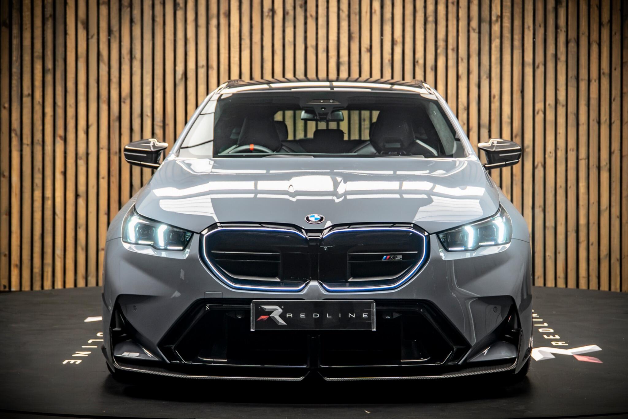 BMW M5 view 5