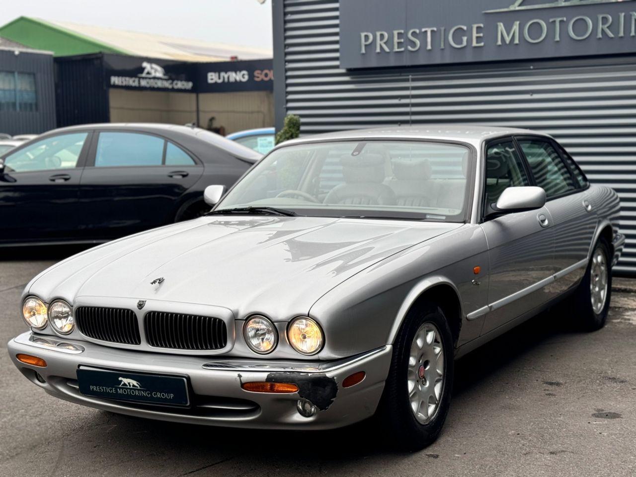 Jaguar XJ view 7