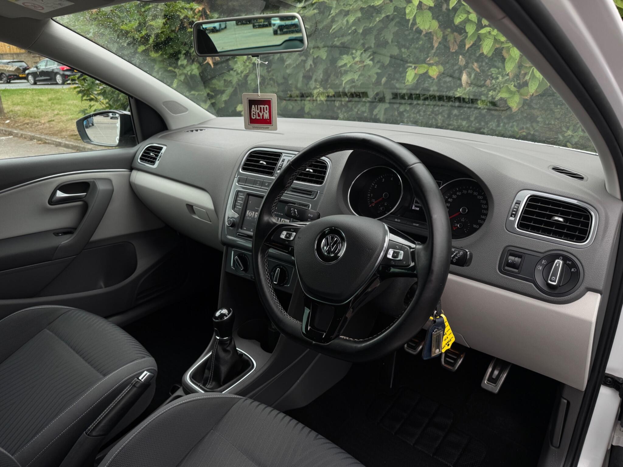 Volkswagen Polo view 15