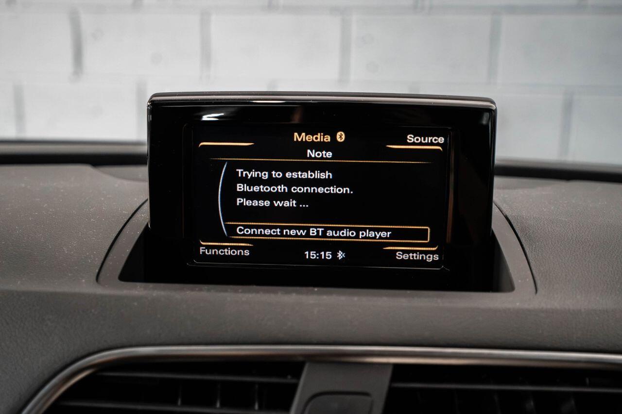 Audi Q3 view 35