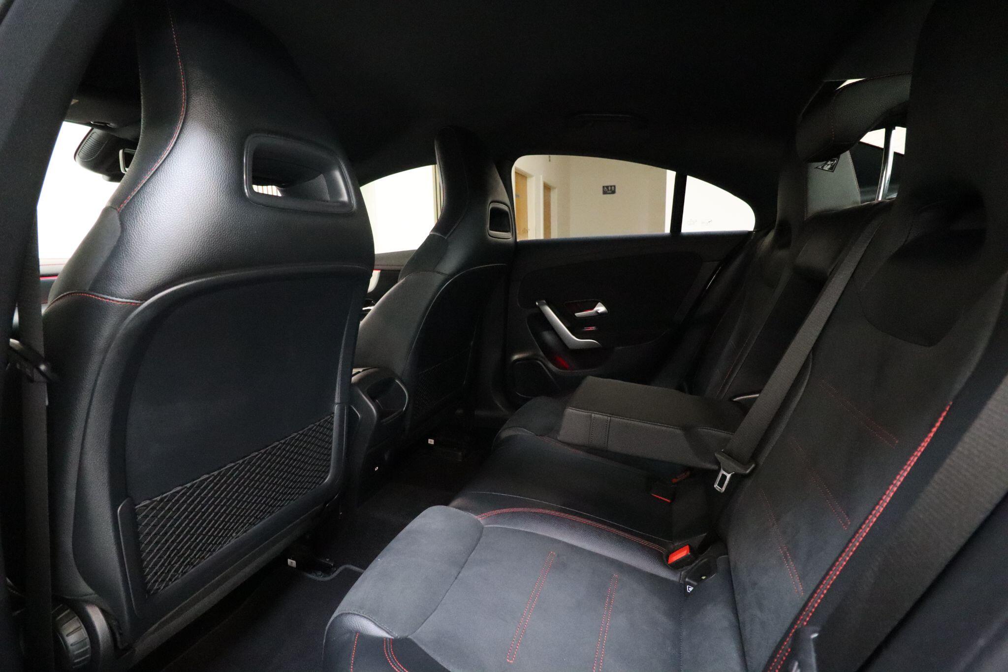 Mercedes-Benz Cla view 12