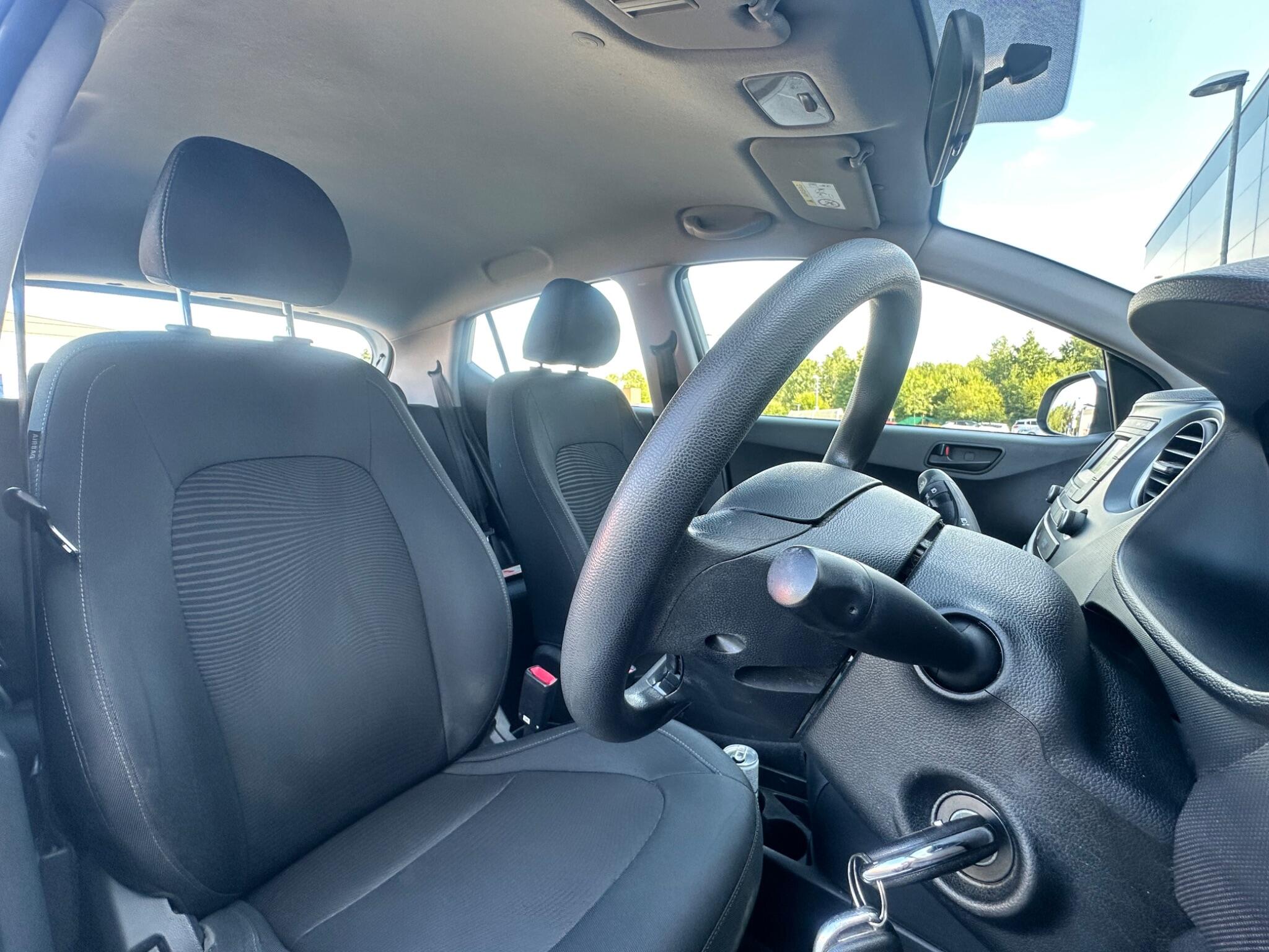 Hyundai I10 view 23