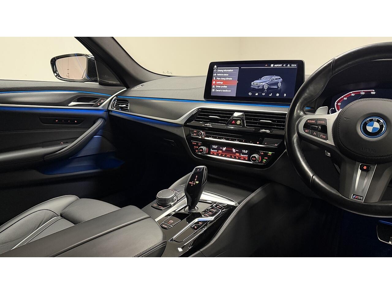 BMW 5 Series view 20