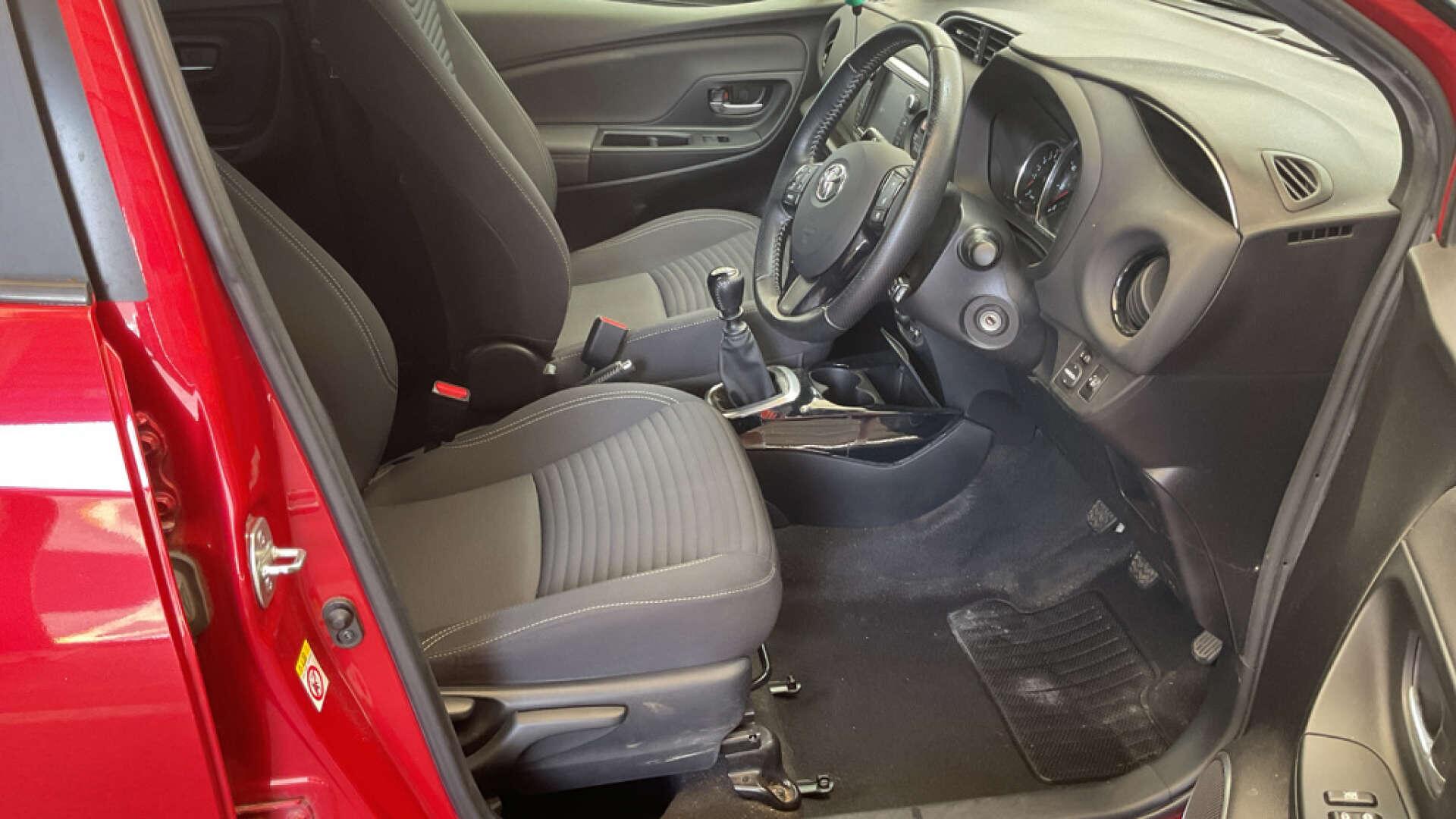 Toyota Yaris view 12