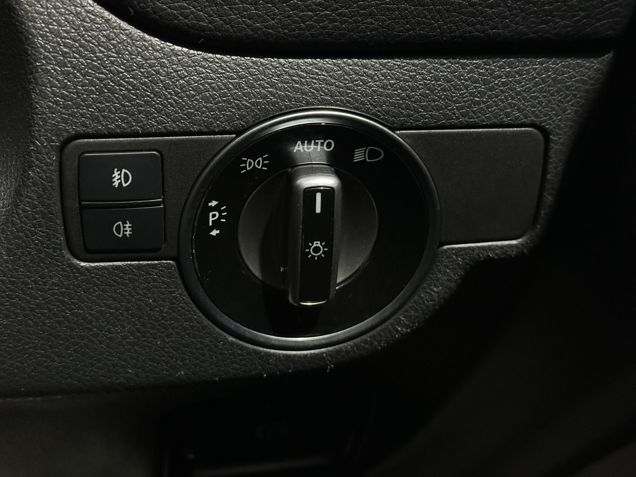 Mercedes-Benz Gla view 17