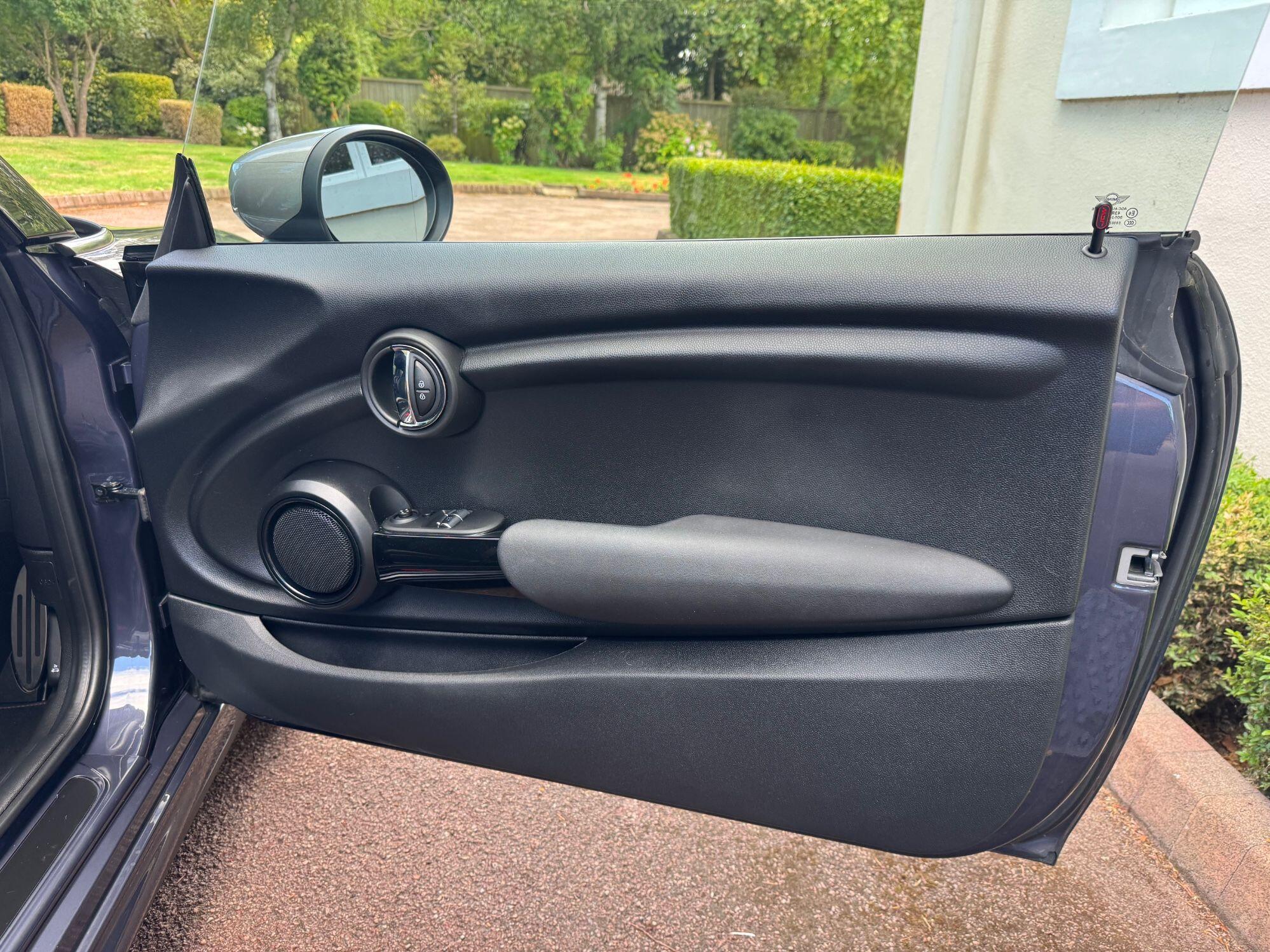 Mini Cooper view 22