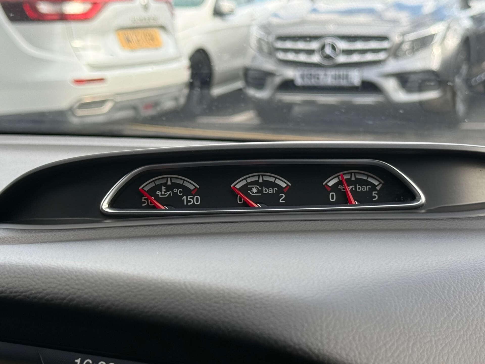 Ford Focus view 50