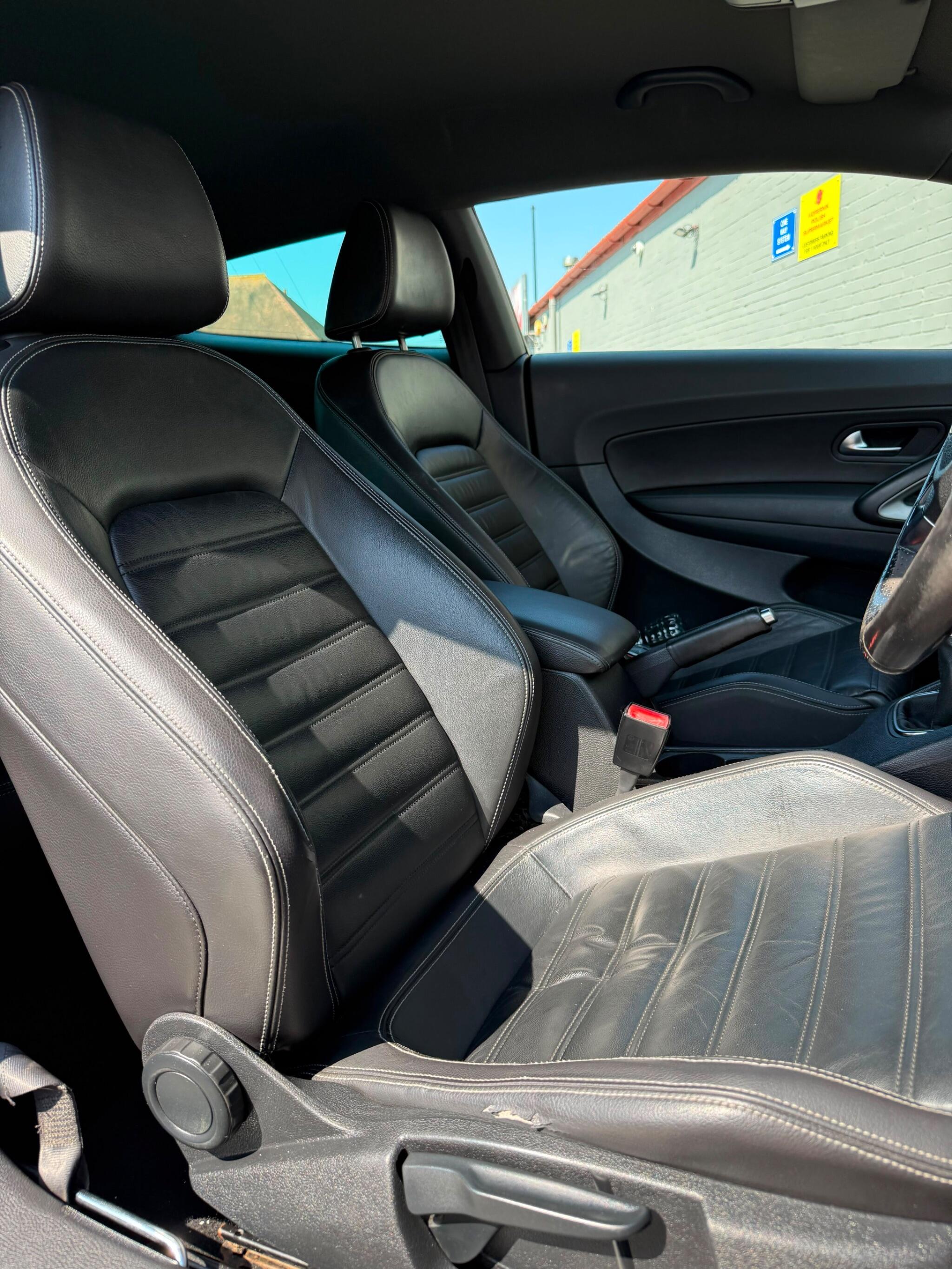 Volkswagen Scirocco view 6
