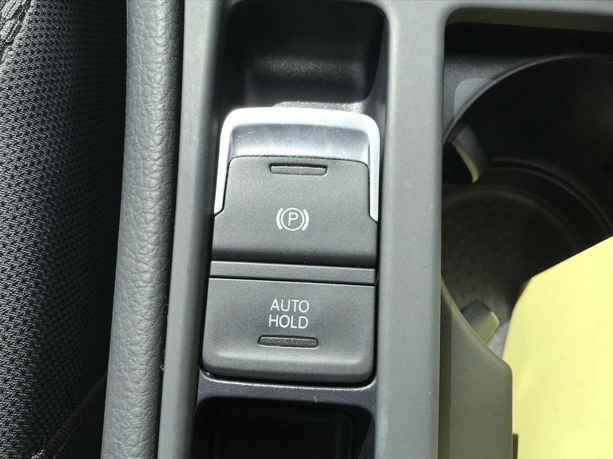 Volkswagen Golf view 23